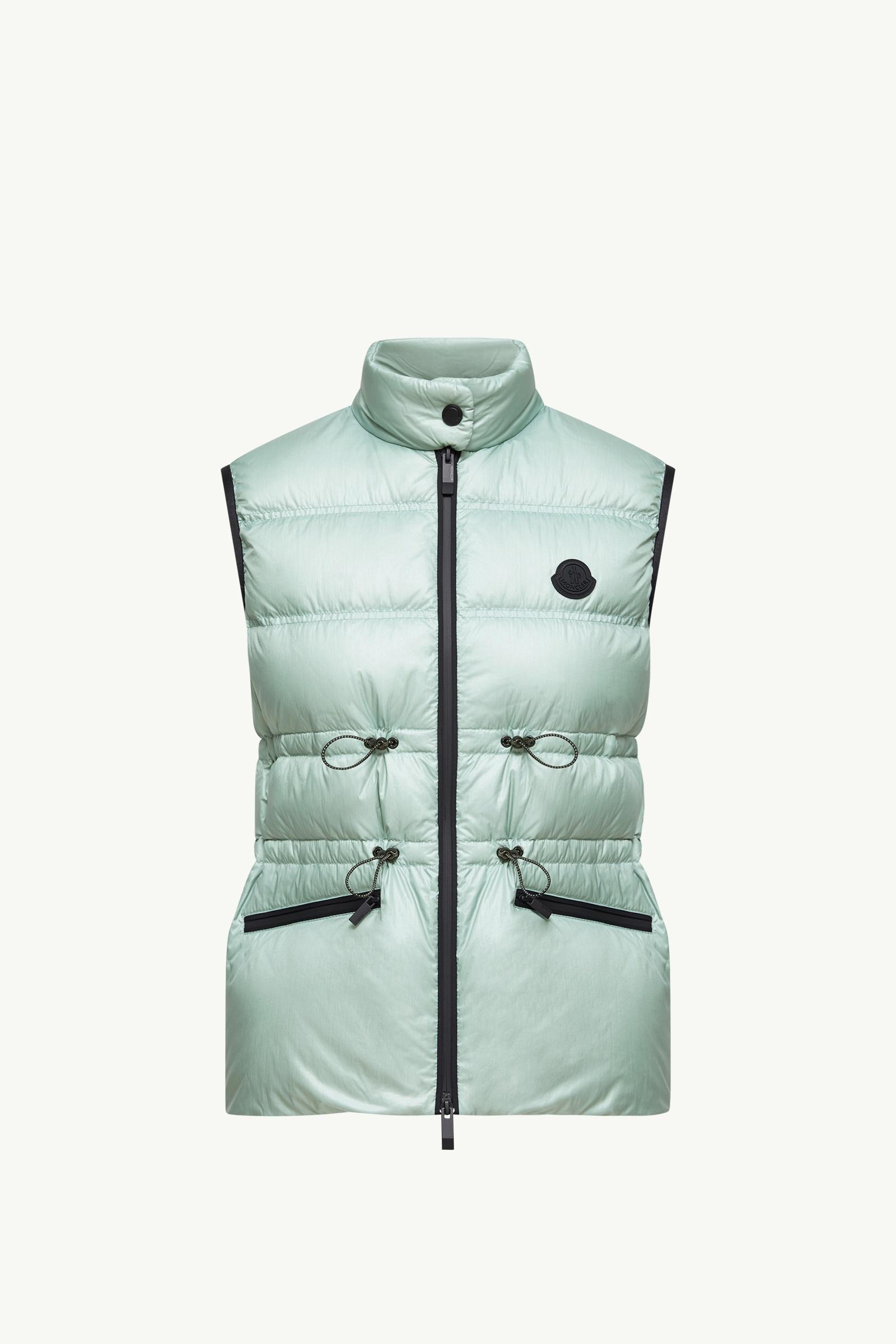 https://moncler-cdn.thron.com/api/v1/content-delivery/shares/dpx6uv/contents/L10931A00042598LY71U_F/image/L10931A00042598LY71U_F