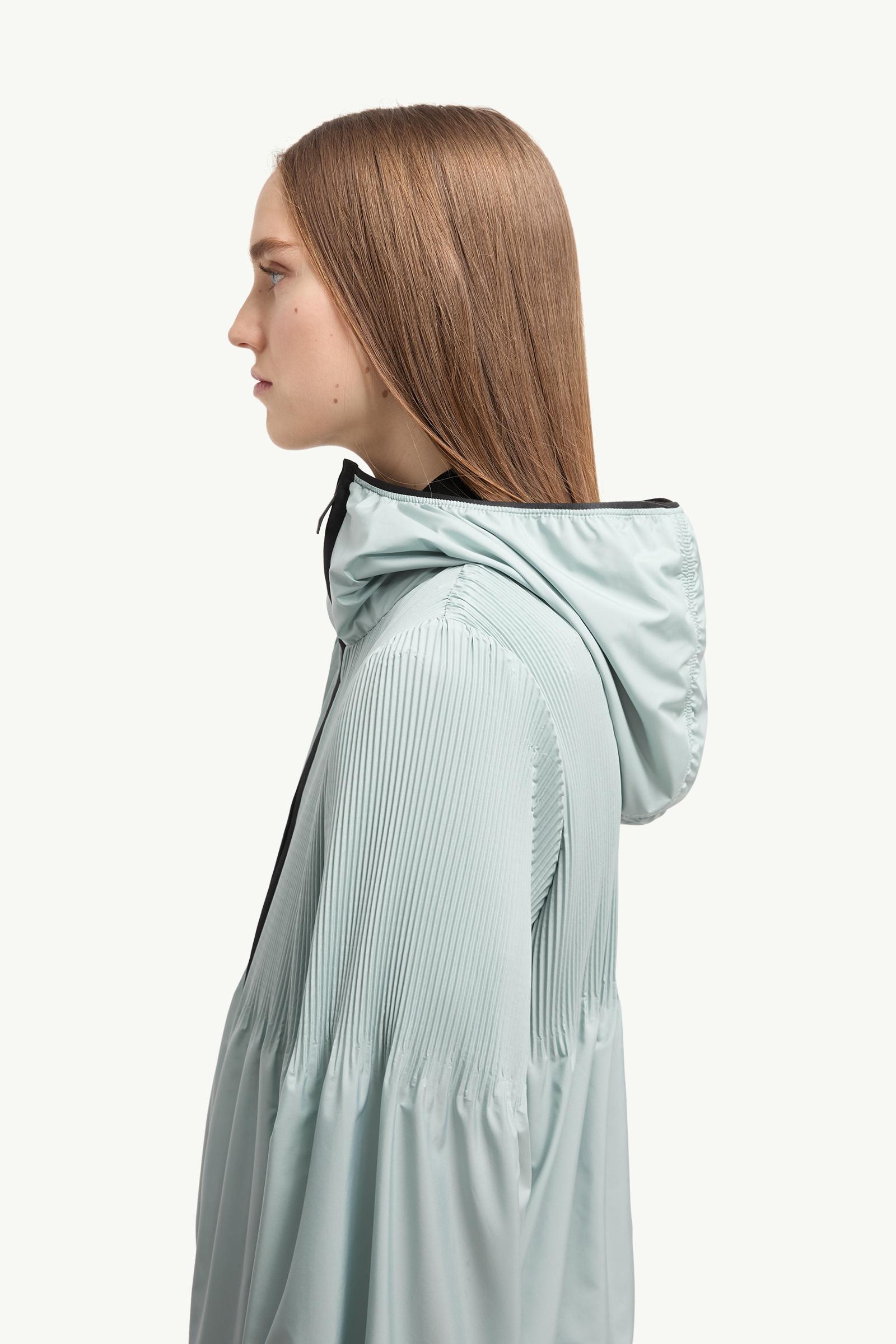 anemone-pleated-hooded-jacket-