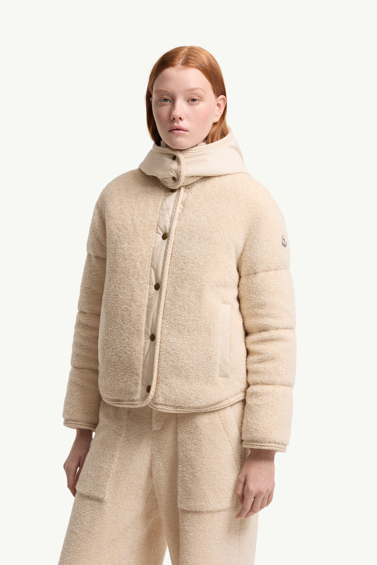 Ciboulette 브레이드 트리밍 테디 후드 쇼트 다운 재킷 여성 화이트 아이보리 Moncler 4