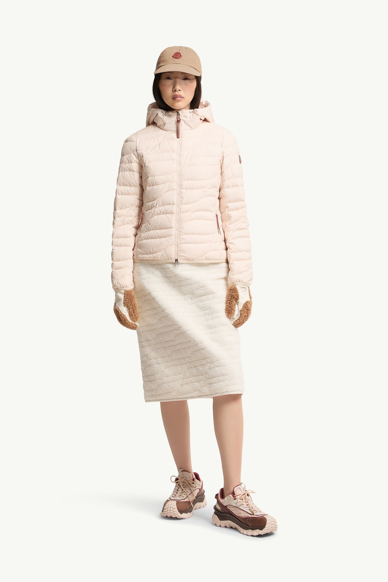 Piumino corto Delebiao con cappuccio Donna Beige Chiaro Moncler 0