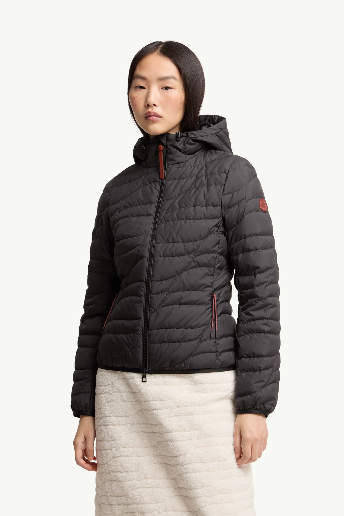 Plumífero corto con capucha Delebiao Mujer Negro Moncler 3