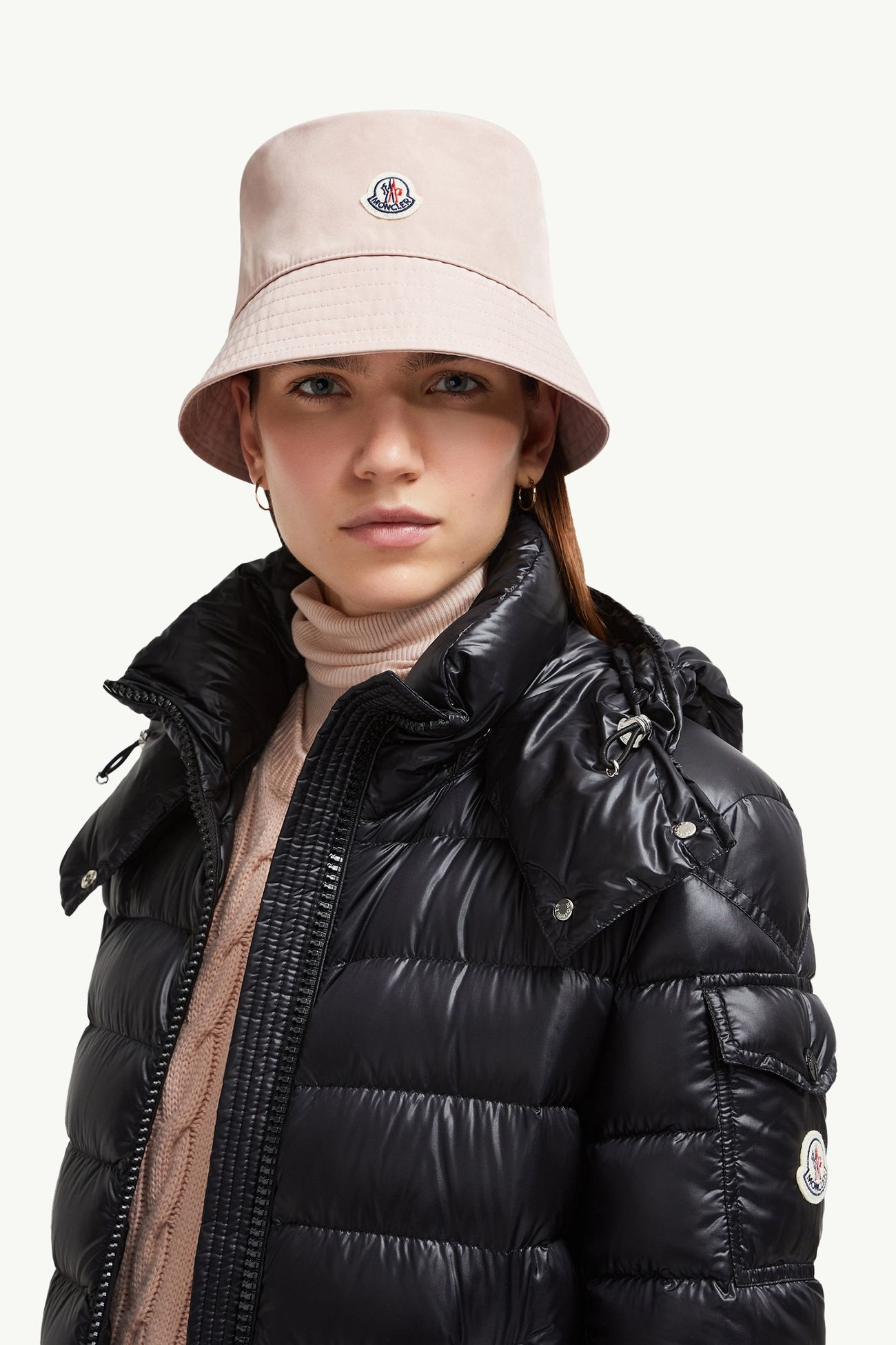 Doudoune courte à capuche Dalles Femmes Noir Moncler 1