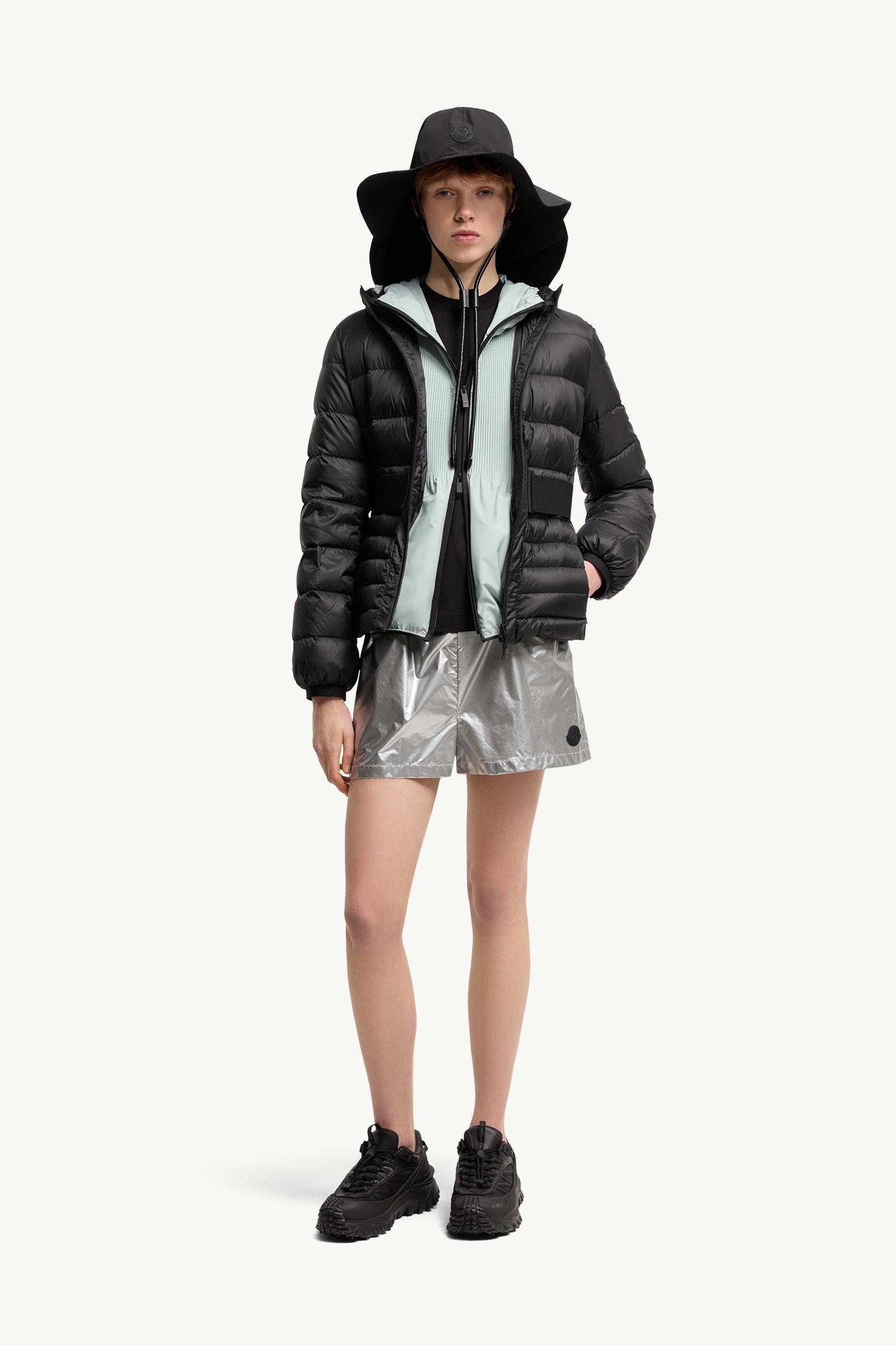 本日限定   W Short Down Jacket（L） Black Magnolia Hooded Short Down Jacket - Short Down Jackets for