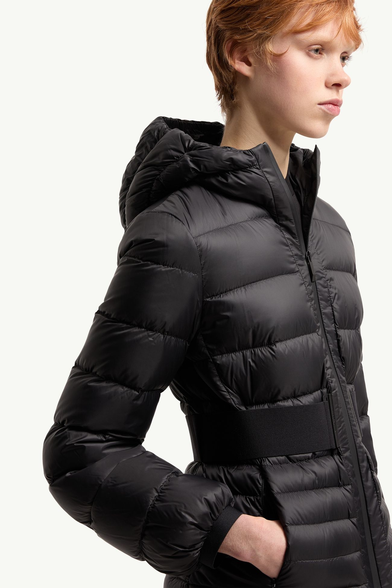Doudoune courte à capuche Magnolia Femmes Noir Moncler 5