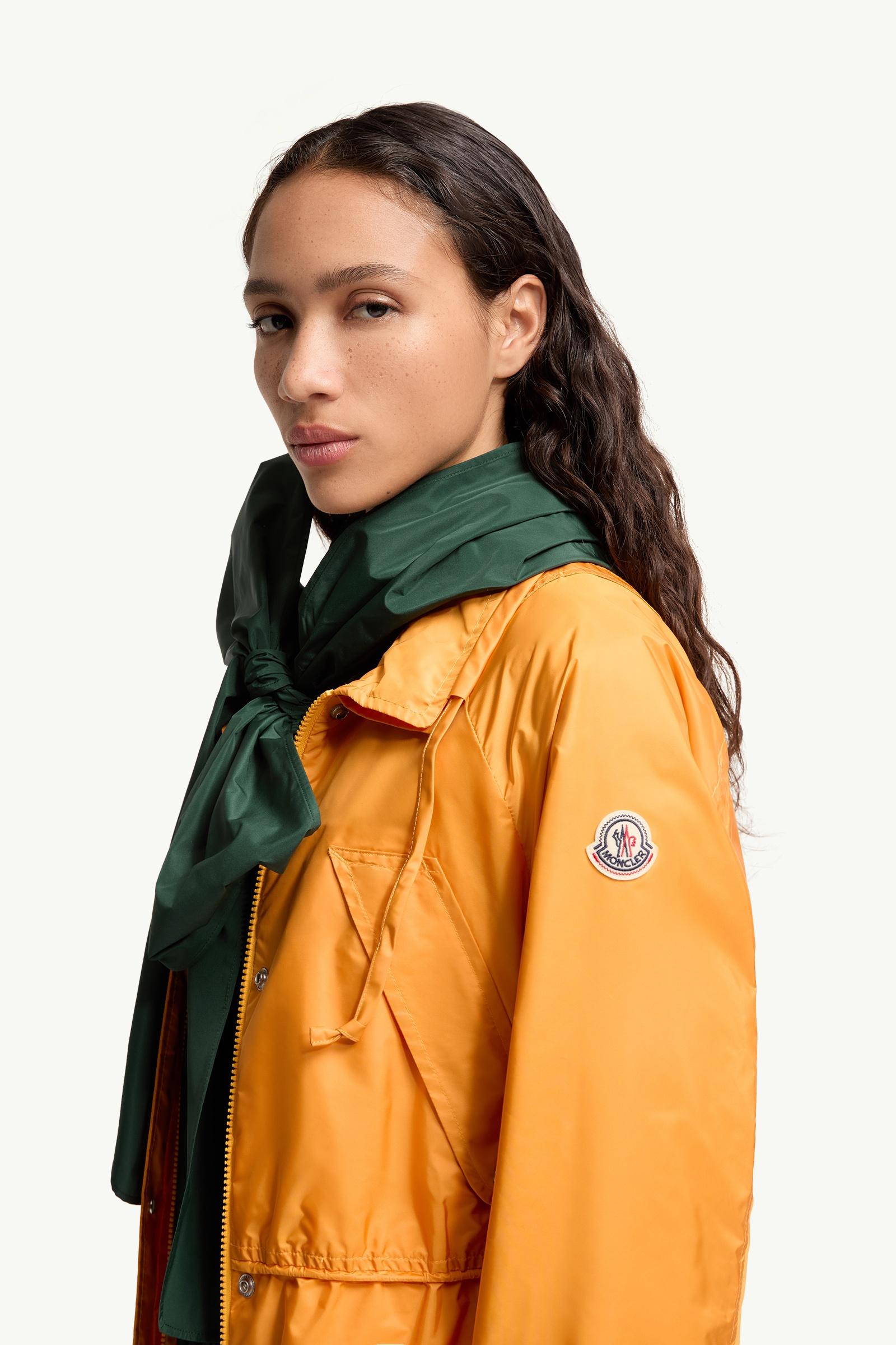新品 モンクレール ポンチョ レインコート オレンジ MONCLER レア レディース｜ウインドブレーカー＆レインコート｜モンクレール公式