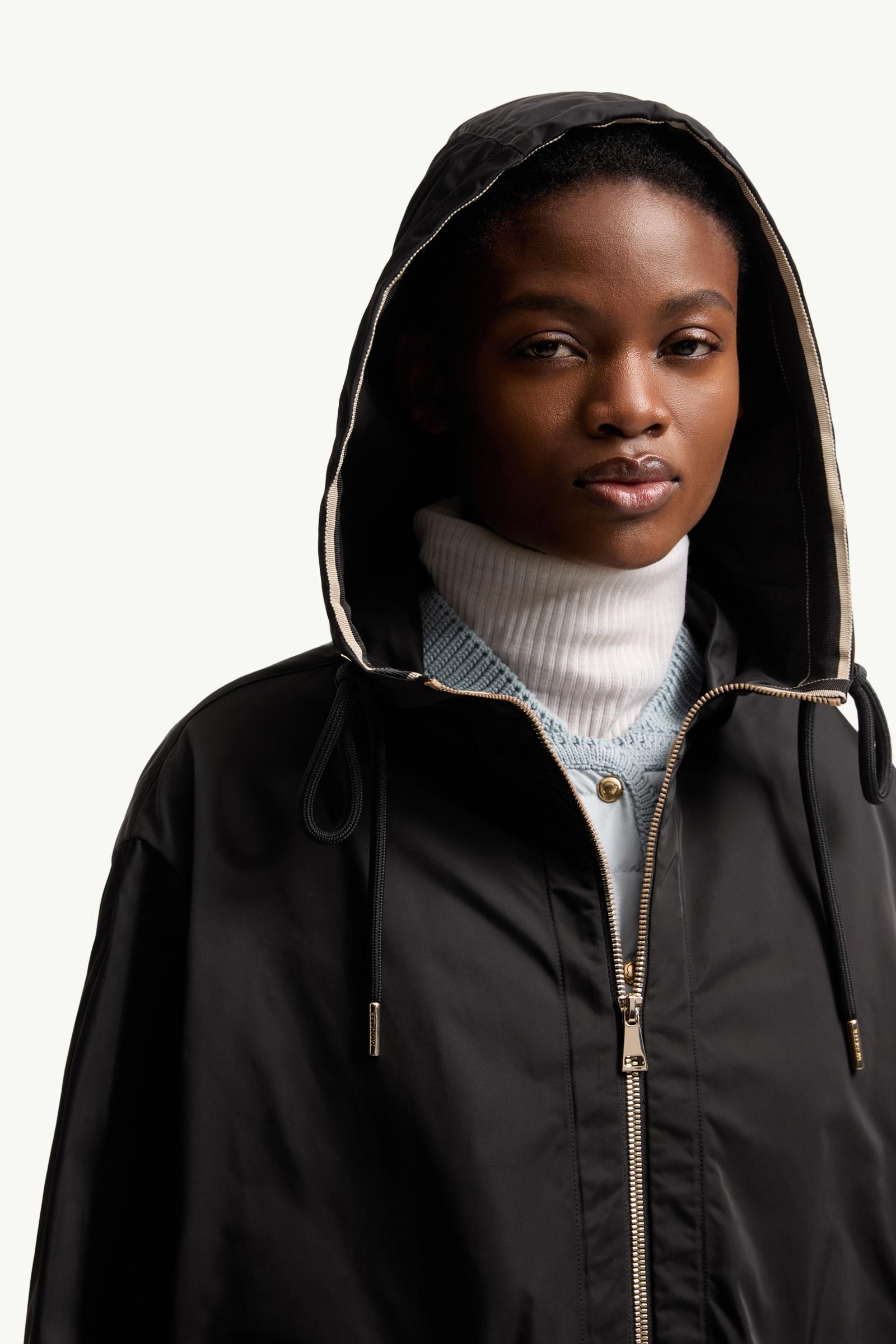 ブラック Cassiopea ジャケット : ウインドブレーカーとレインコート