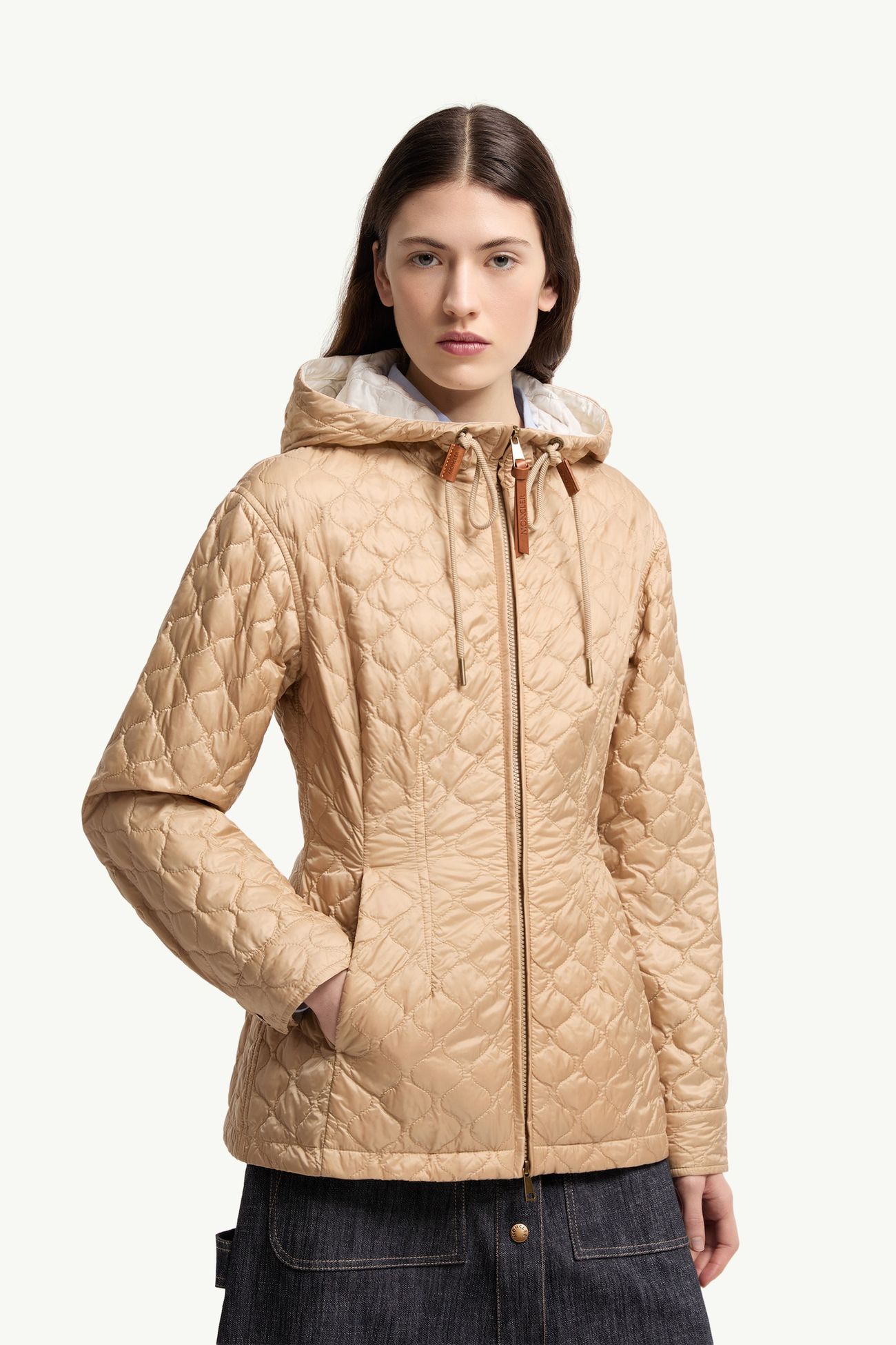 Plumífero de largo medio con capucha Arum Mujer Beige Moncler 3