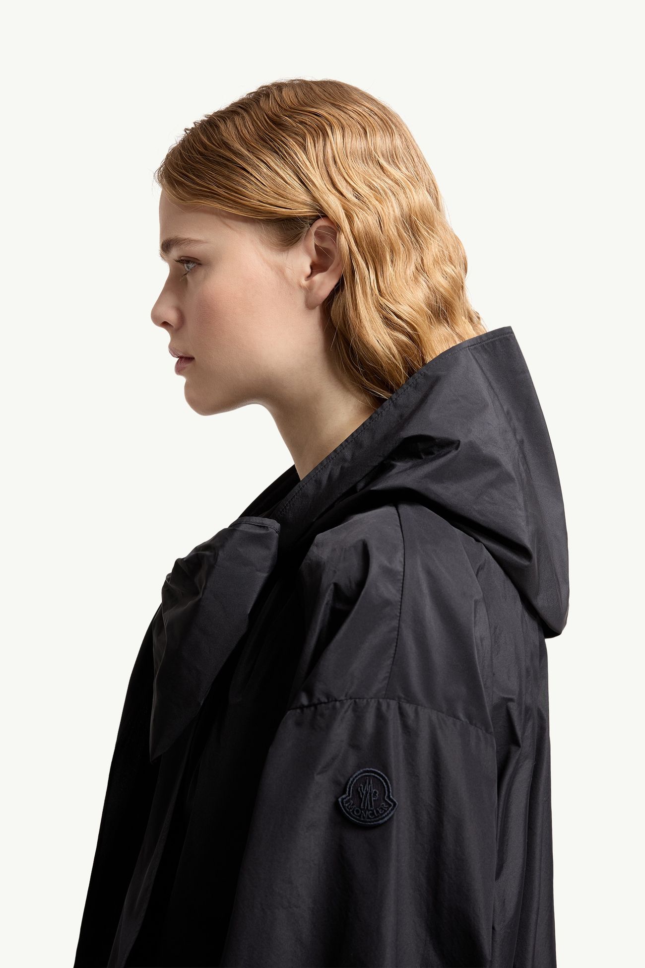 Pecher ํํผํฐ ํ๋ ์ฌํท ์ฌ์ฑ ๋คํฌ ๋ธ๋ฃจ Moncler 1