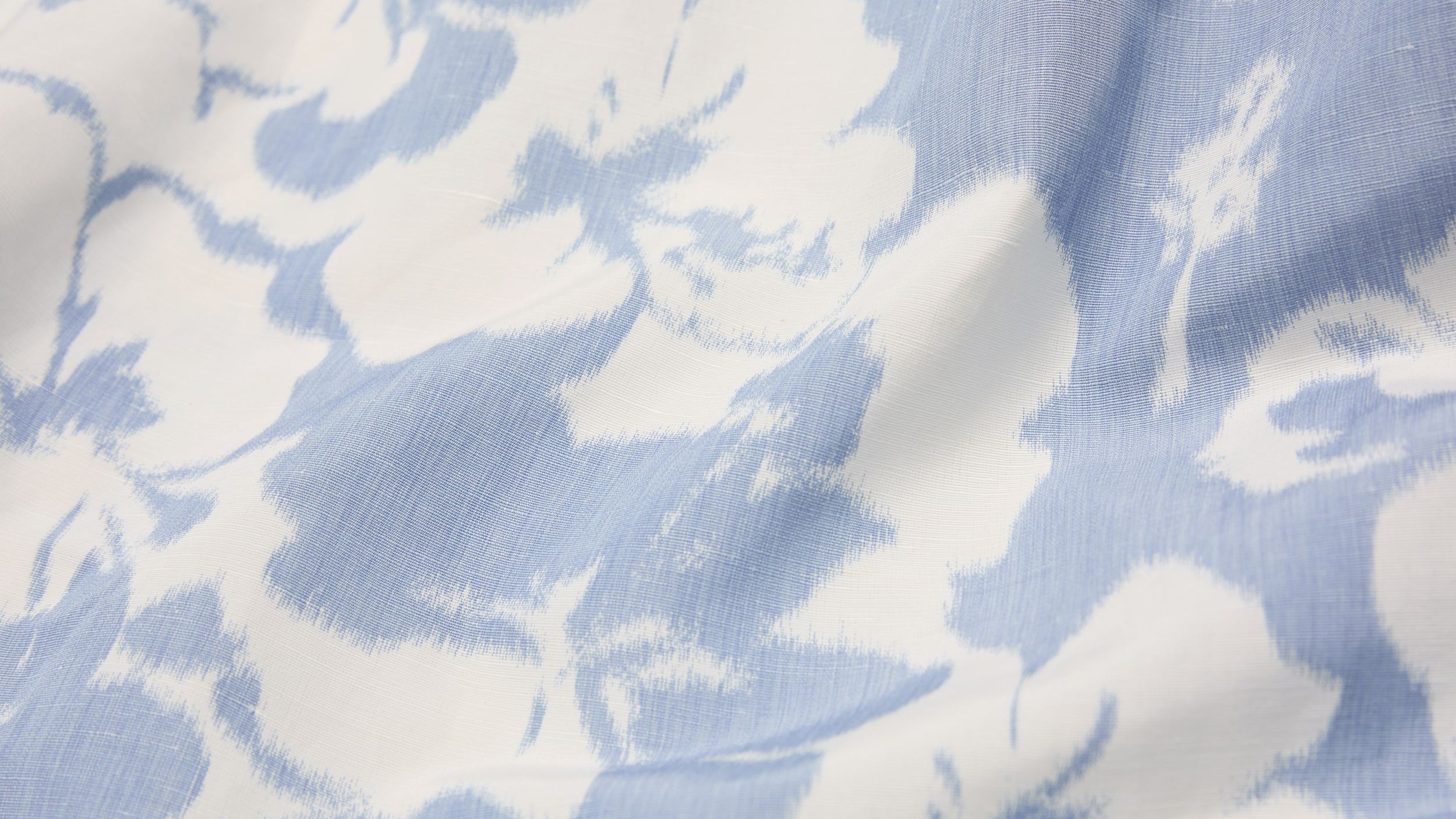 Slide 1 - product.feature.texturefloral.title