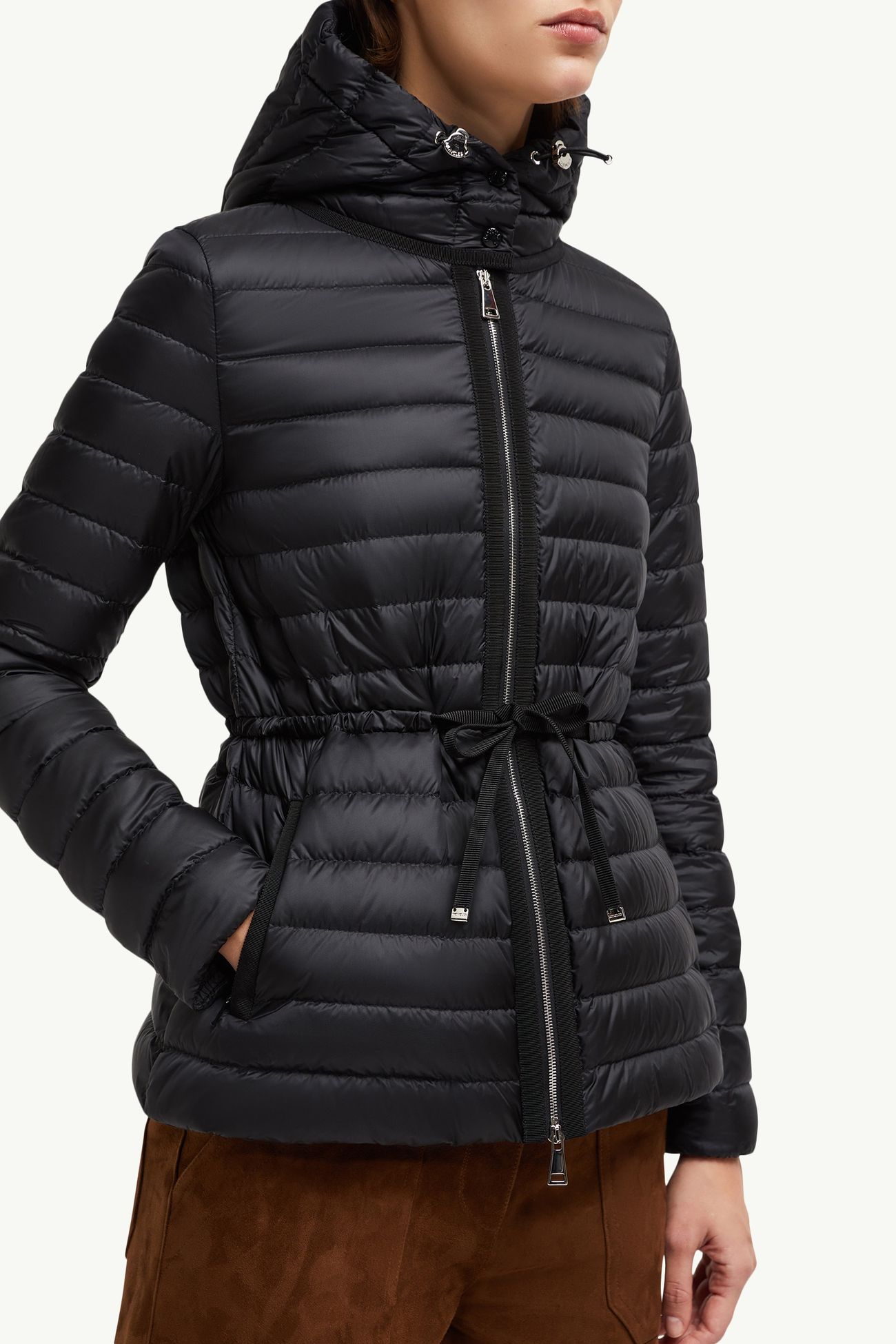 Raie kurze Daunenjacke mit Kapuze Damen Schwarz Moncler 5