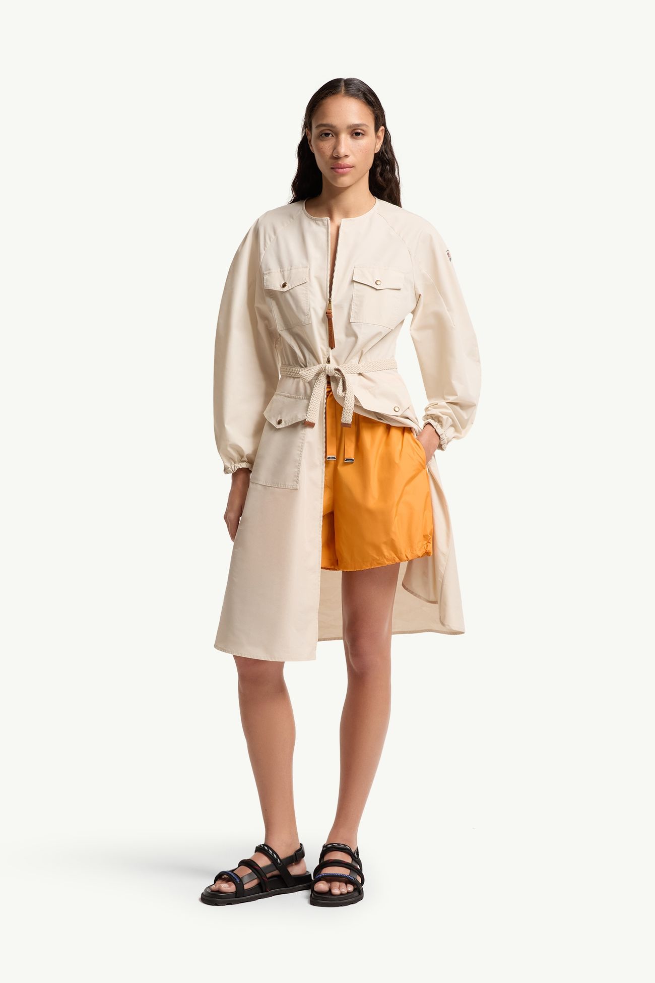 Shorts de tafetán con parche de logotipo Mujer Amarillo Moncler 0