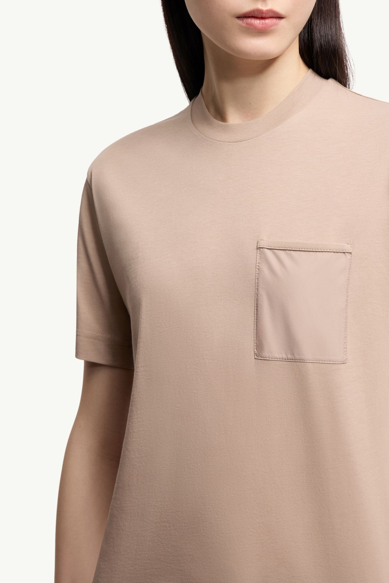 T-shirt en jersey de coton avec poche plissée Femmes Beige Moncler 5