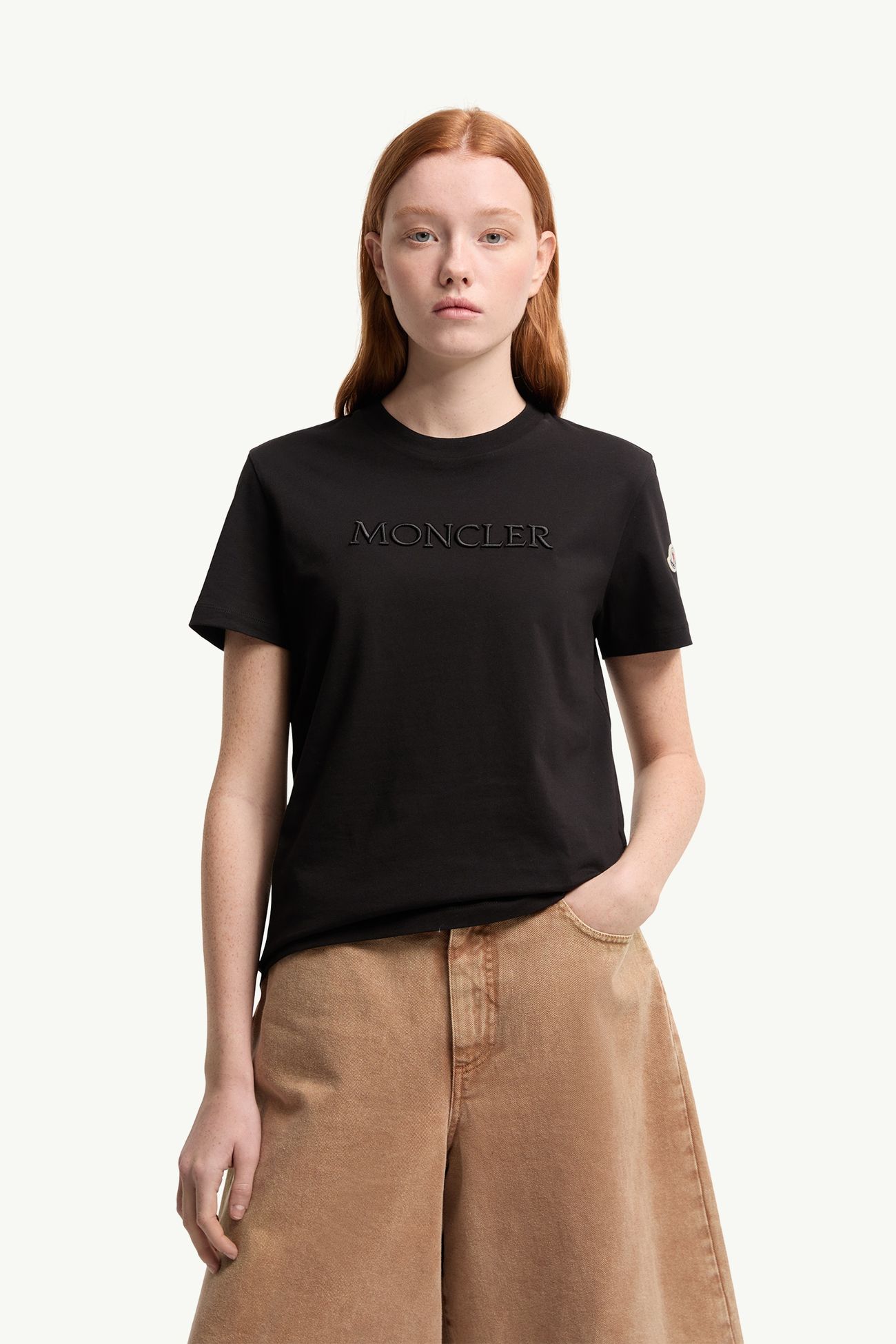 ブラック Tシャツ : トップ＆Tシャツ 向けの レディース | モンクレール
