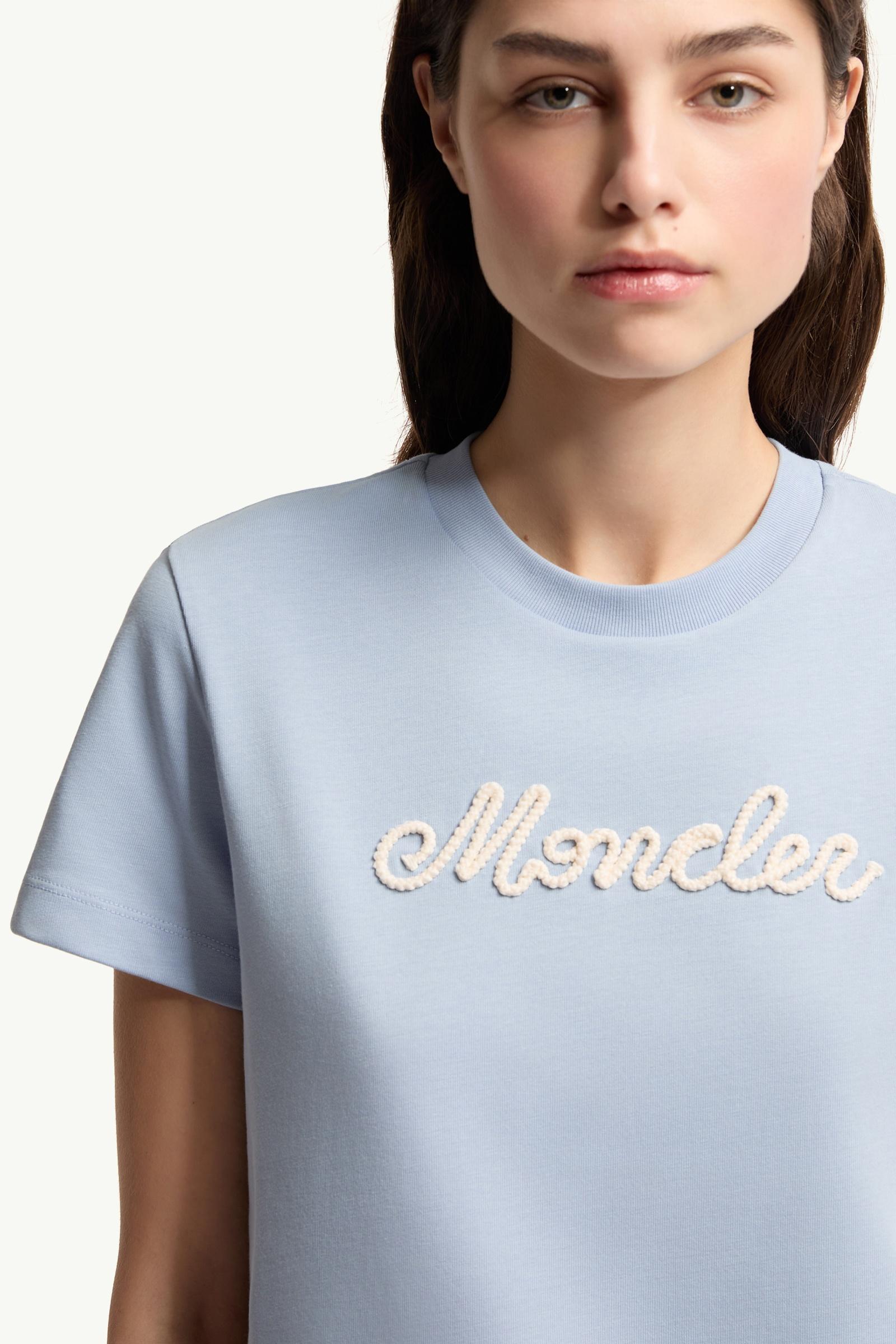 未使用　モンクレール　Top Embroidered Logo Canotta Moncler logo-embroidery T-shirt | Black | FARFETCH