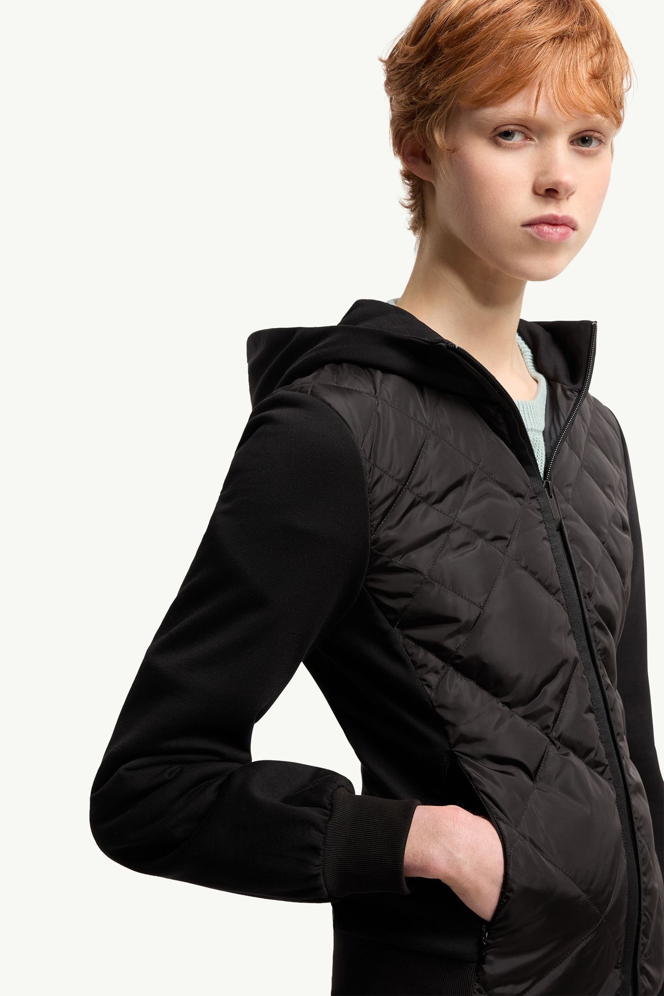 Cardigan zippé matelassé en molleton de coton Femmes Noir Moncler 5