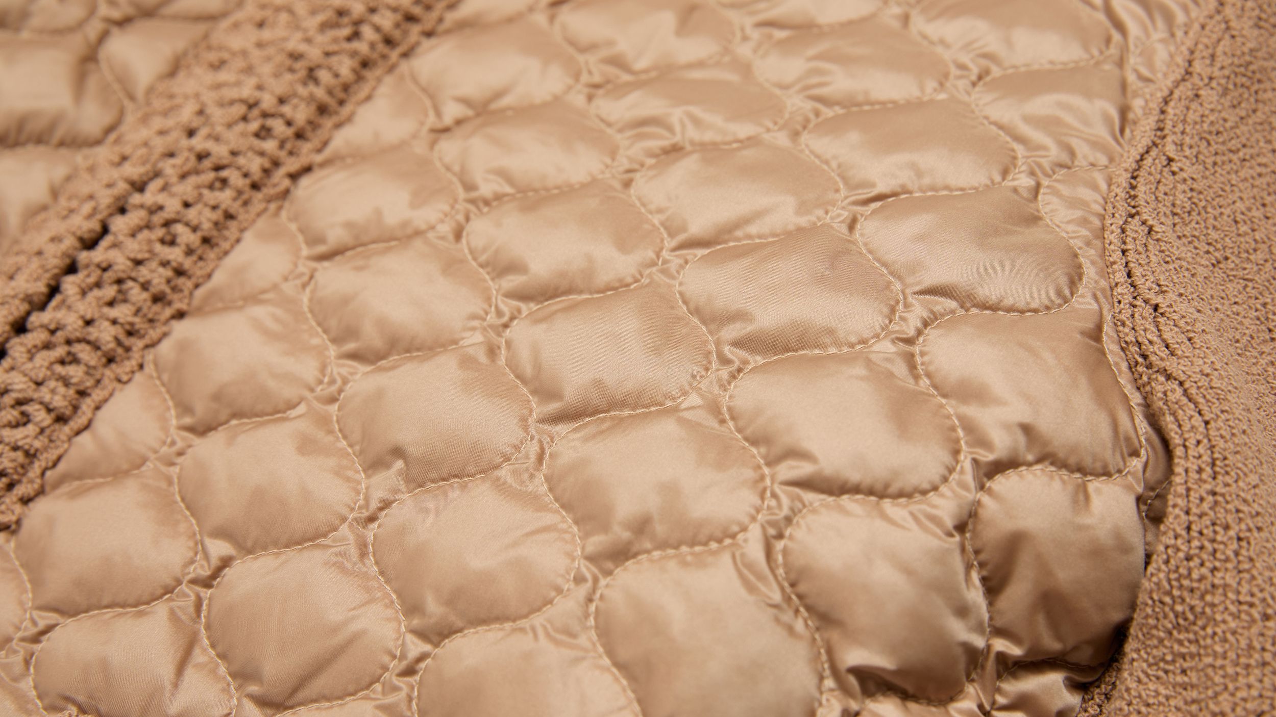 Slide 1 - Matelassage géométrique