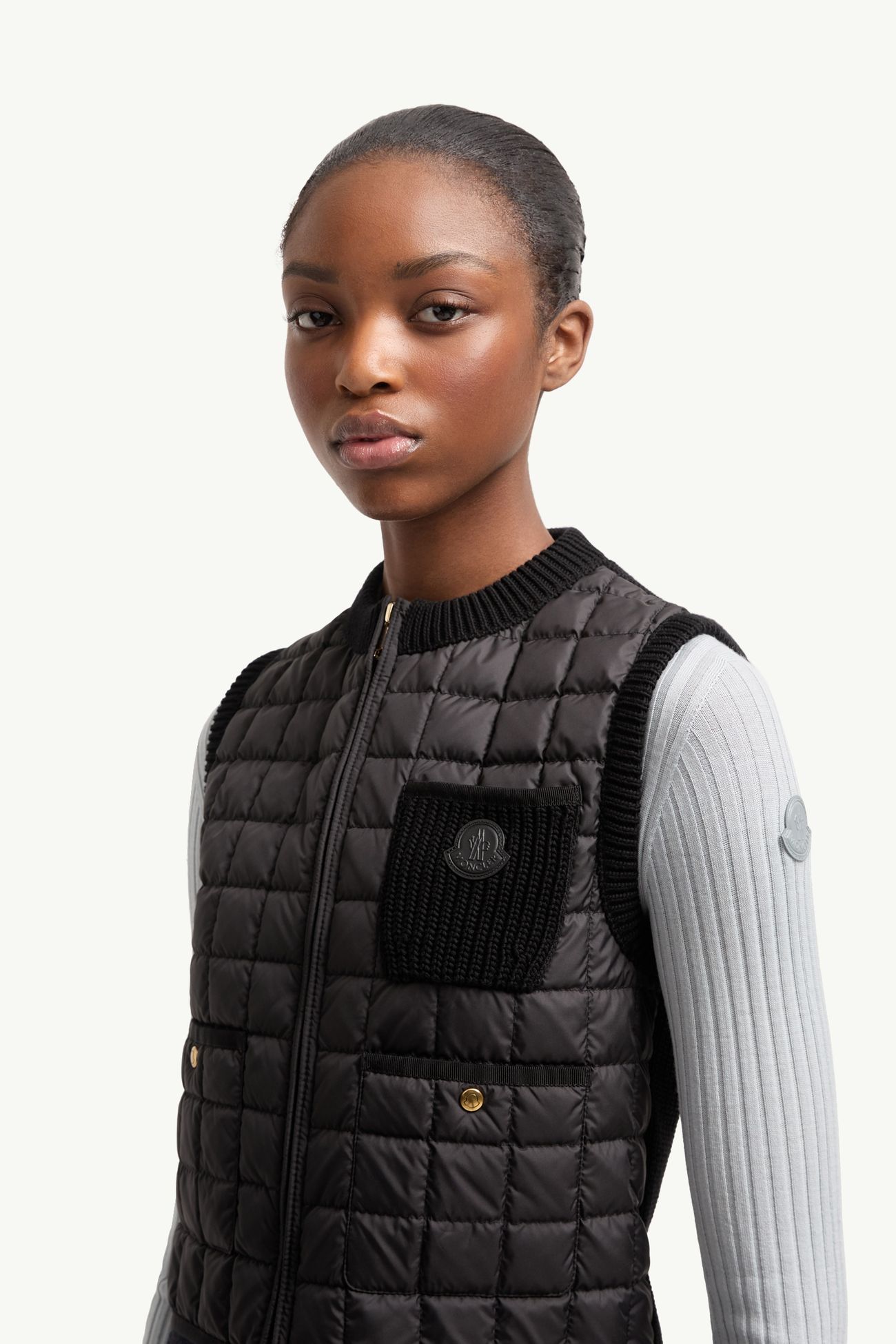 Quadratisch gesteppte Daunenweste aus Baumwolle Damen Schwarz Moncler 1
