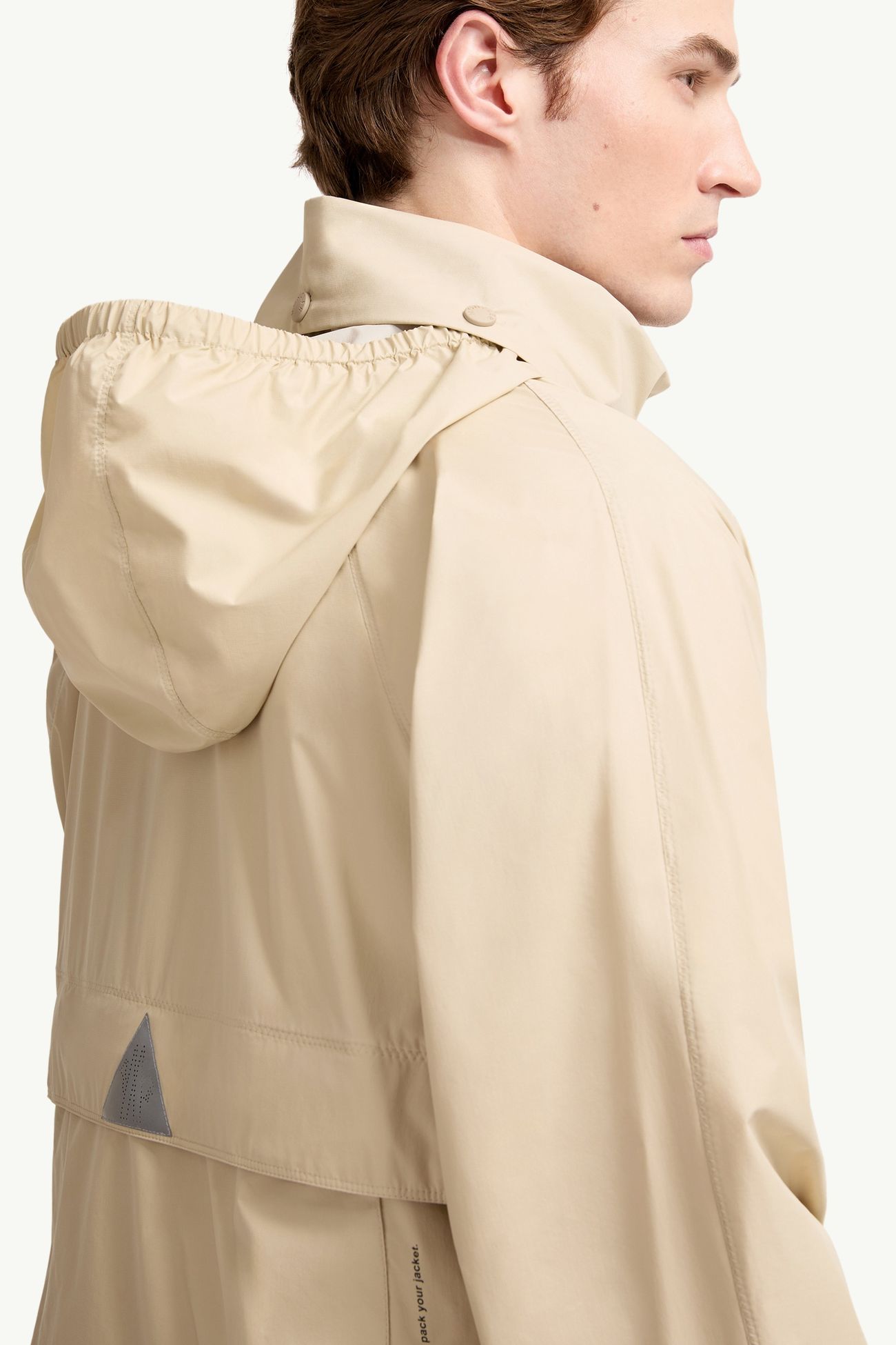 Moder 패커블 후드 재킷 남성 라이트 베이지 Moncler 6