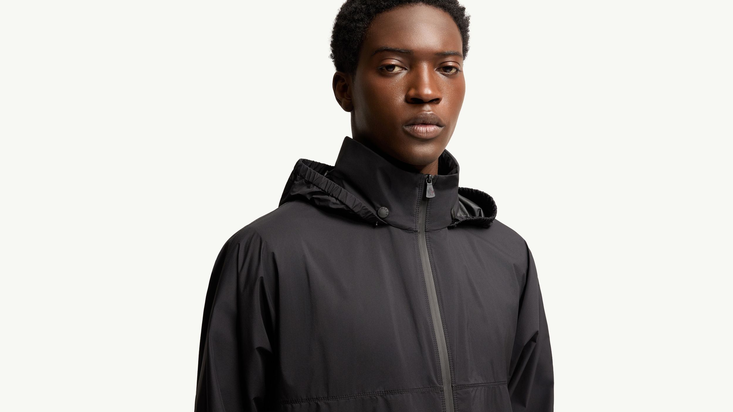 Slide 2 - Capucha extraíble