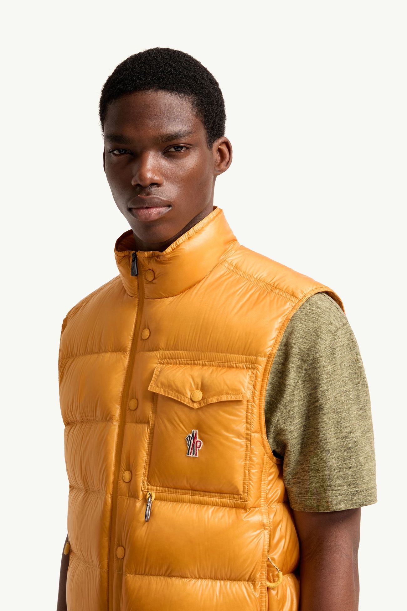 Uychi可收納式羽絨背心 男士 黃色 Moncler 1