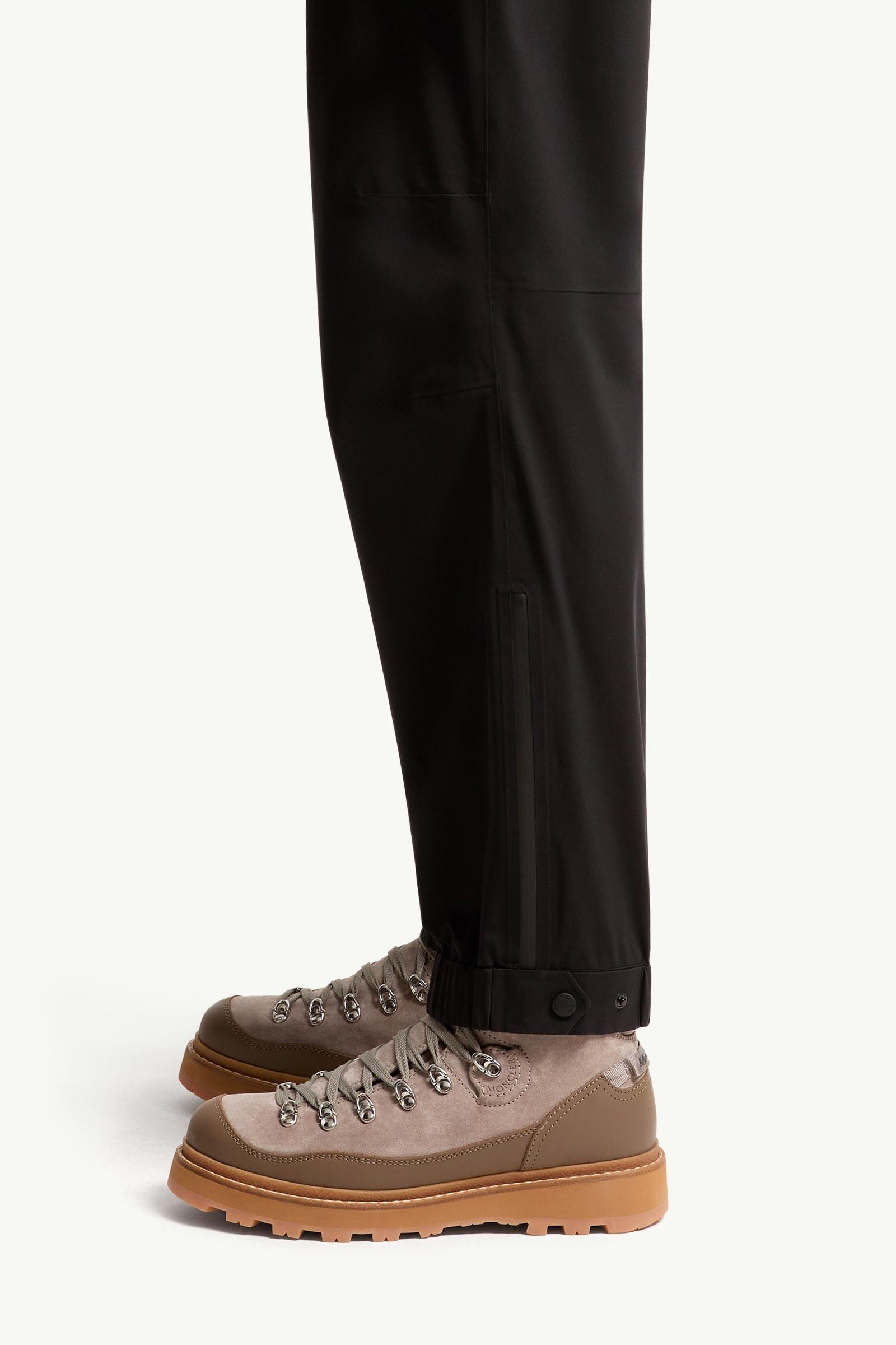 Black GORE-TEX® Jogging Pants - Pants & Shorts for Men | Moncler US
