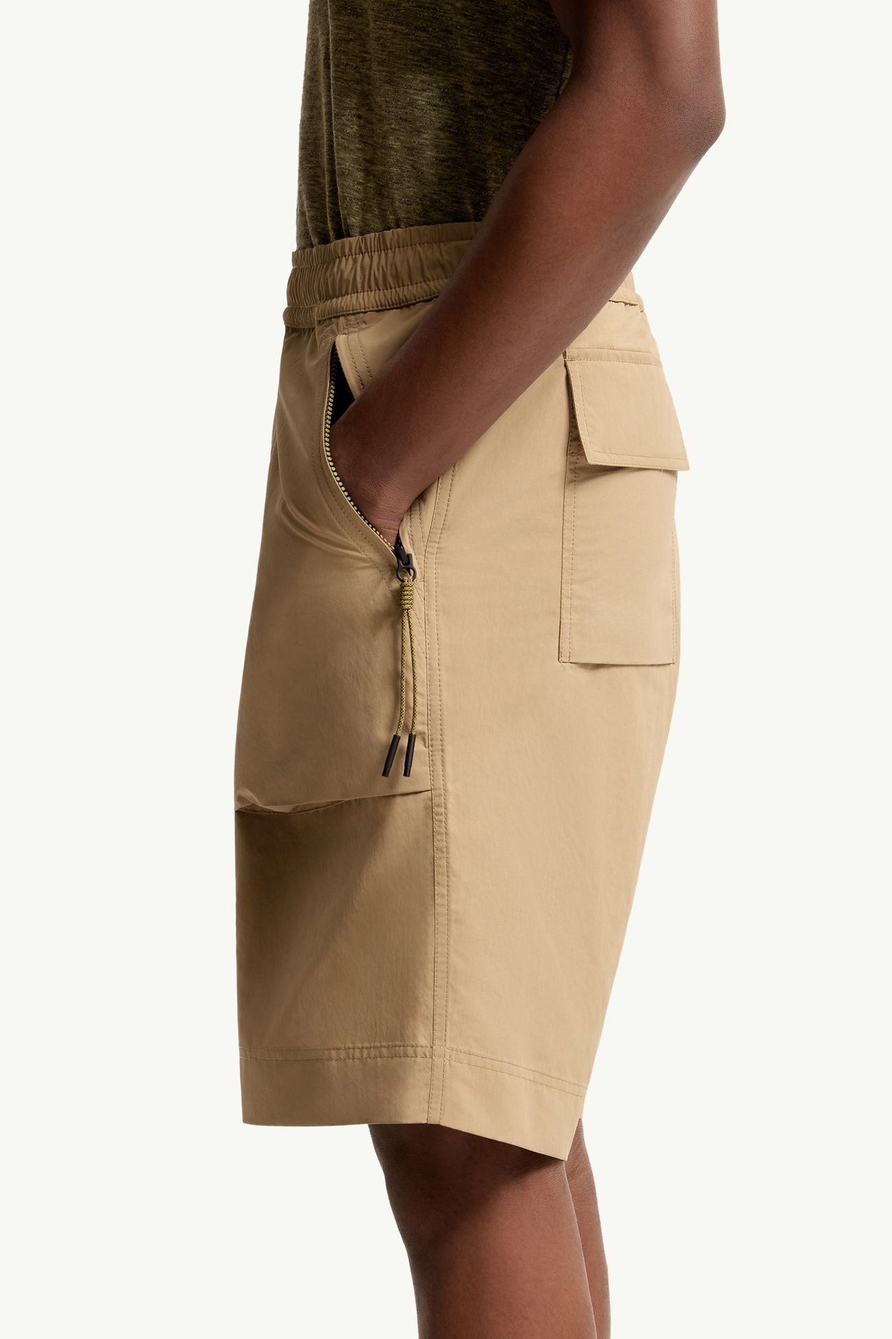 Short en froissé technique Hommes Beige Moncler 1