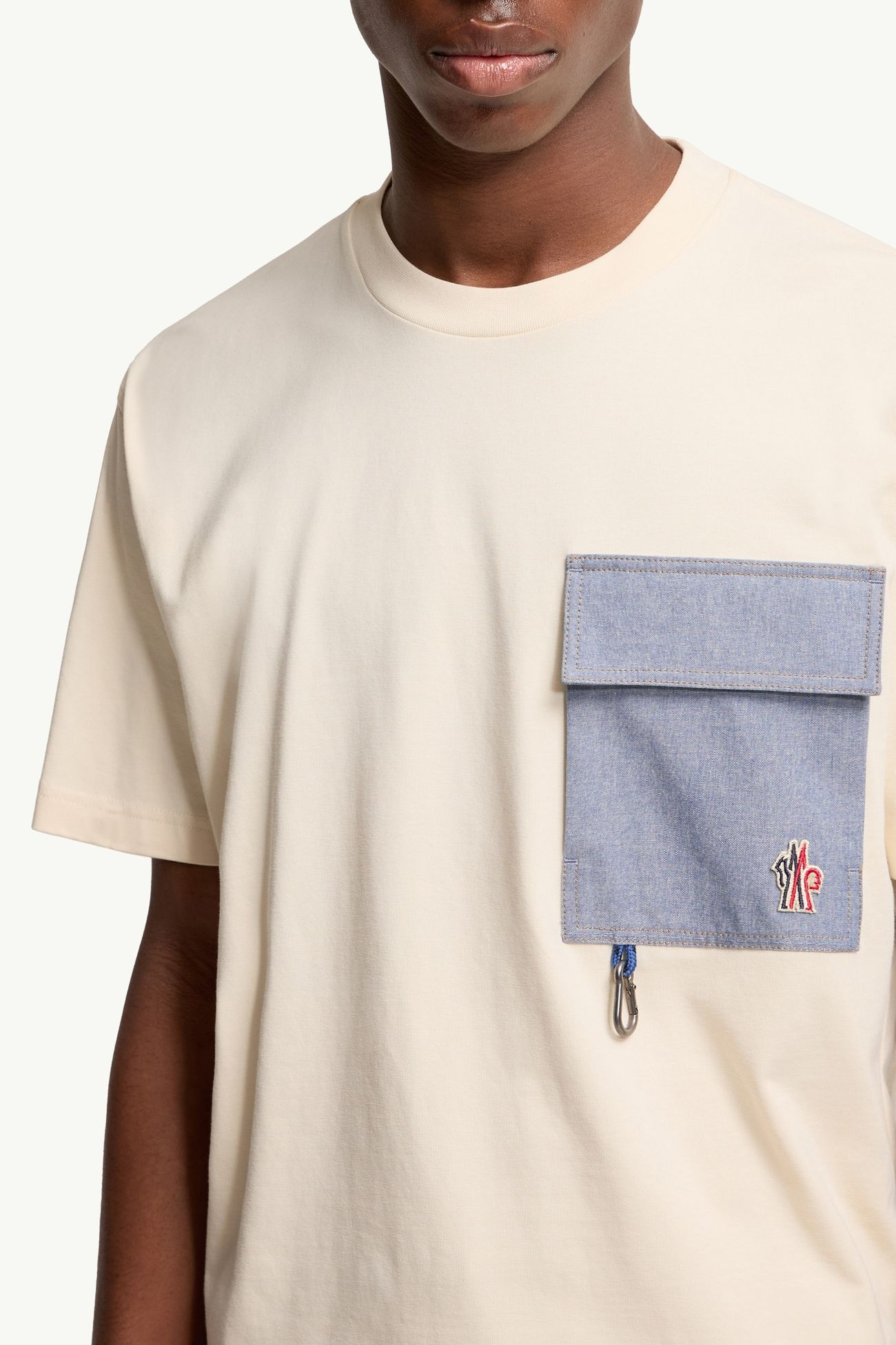 T-Shirt aus Baumwollmischung mit Brusttasche aus Denim Herren Weiß-Elfenbein Moncler 5