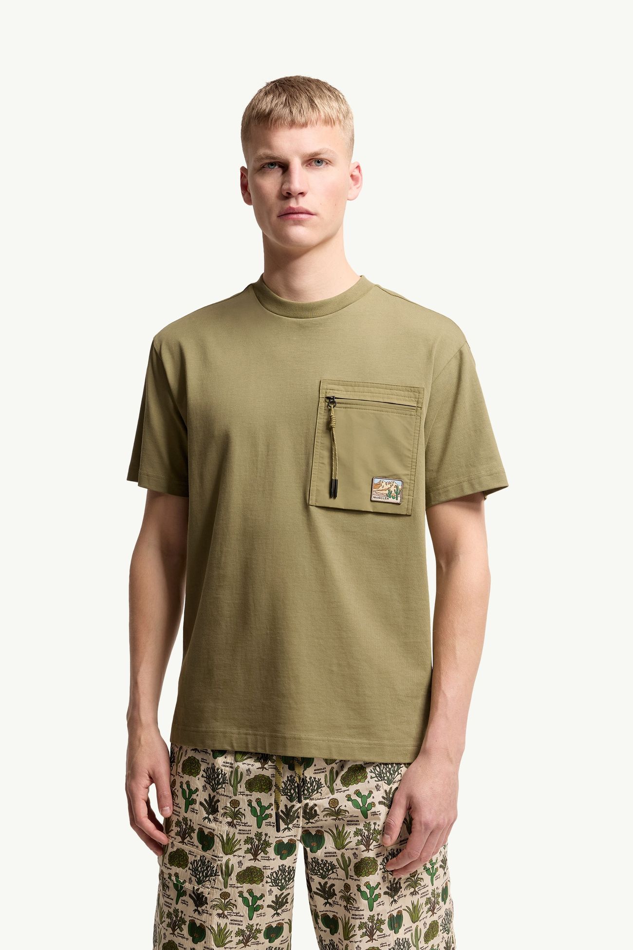 Camiseta de algodón con bolsillo Hombre Verde Oliva Moncler 3