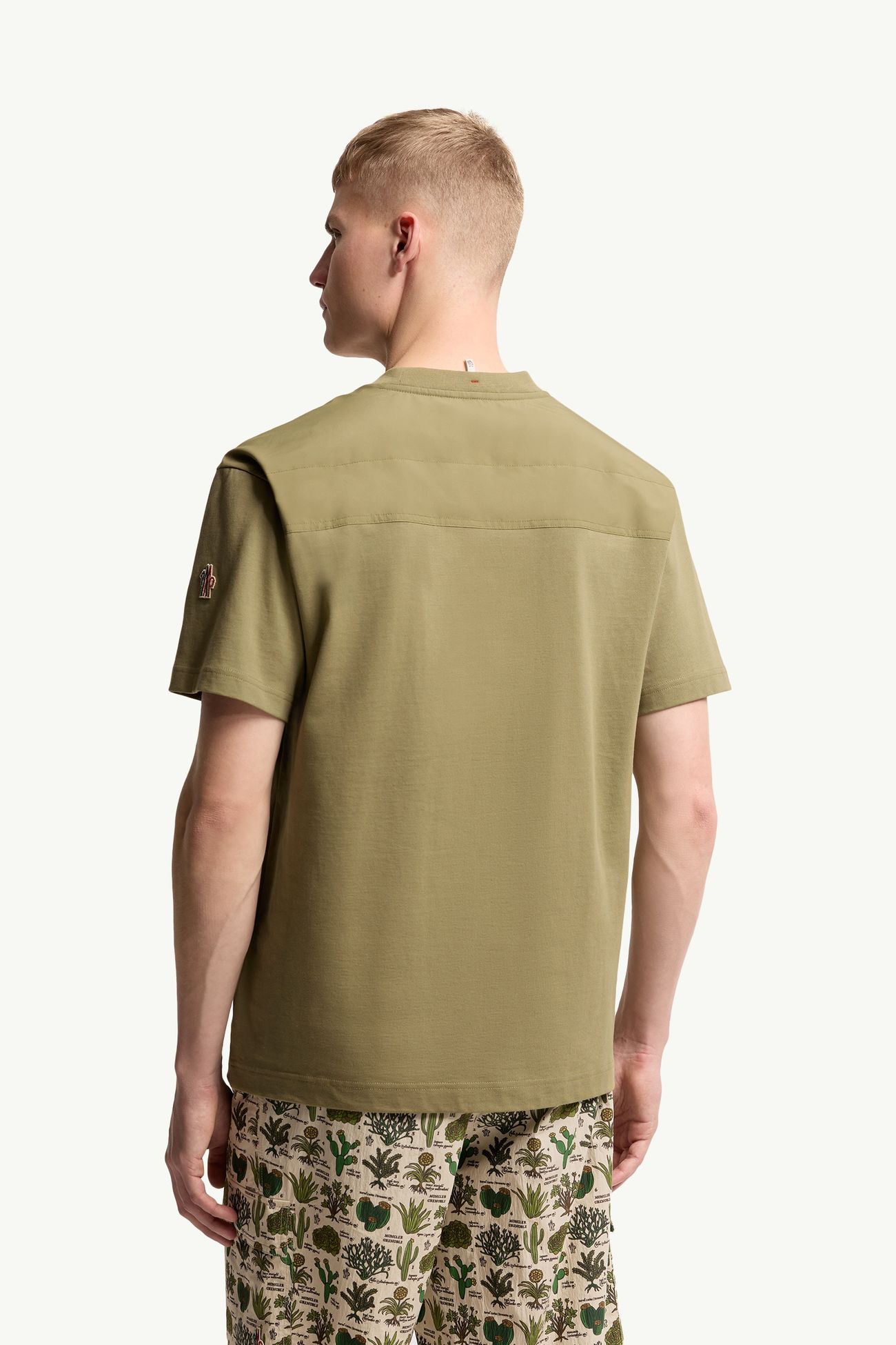 T-shirt en coton à poche utilitaire Hommes Vert Olive Moncler 4