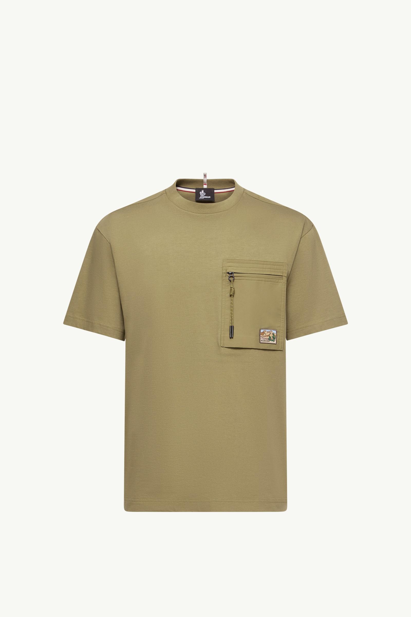 T-shirt in cotone con tasca utility Uomo Verde Oliva Moncler, 1 of 0