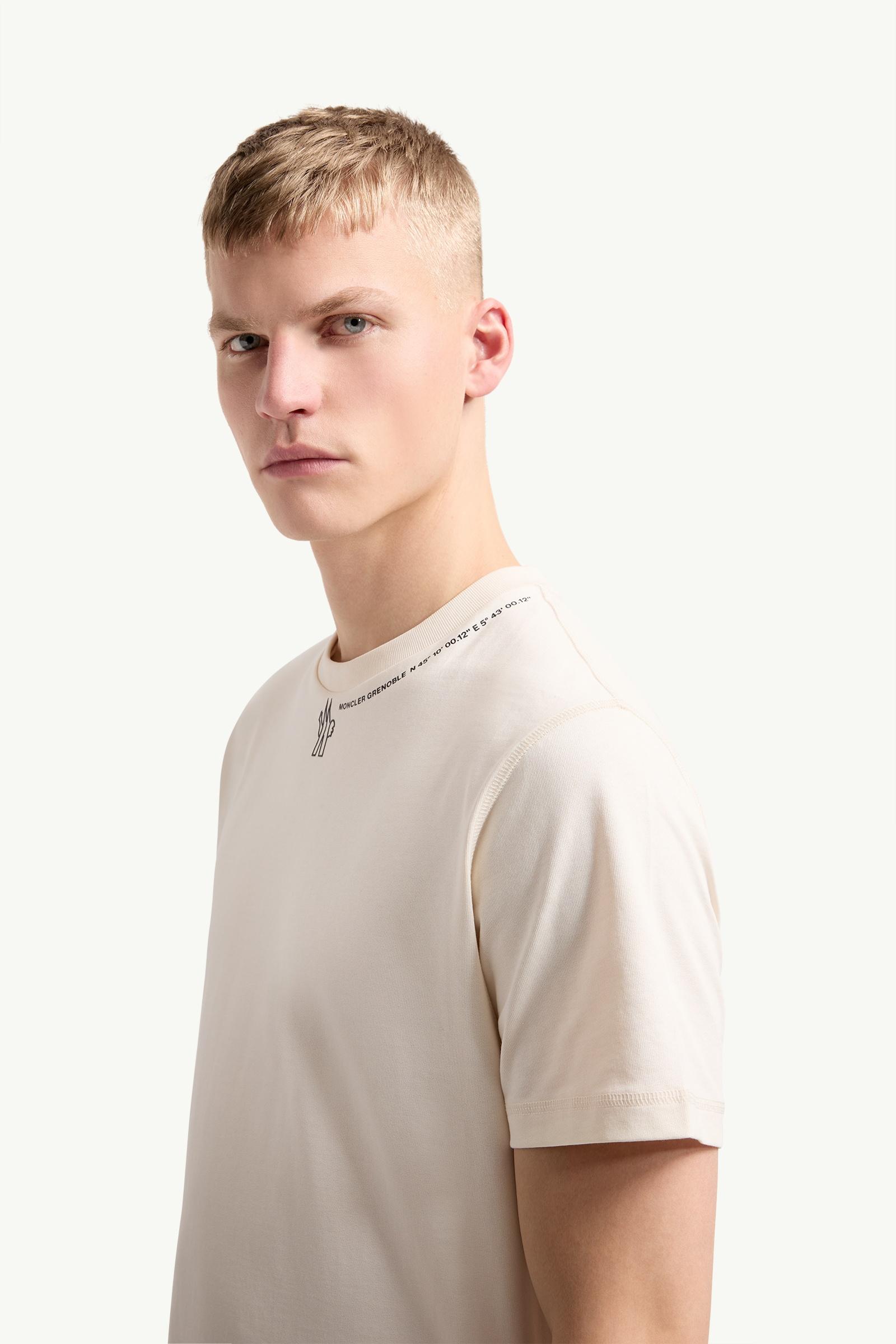 ホワイト Tシャツ : Tシャツ＆ポロシャツ 向けの メンズ | モンクレール