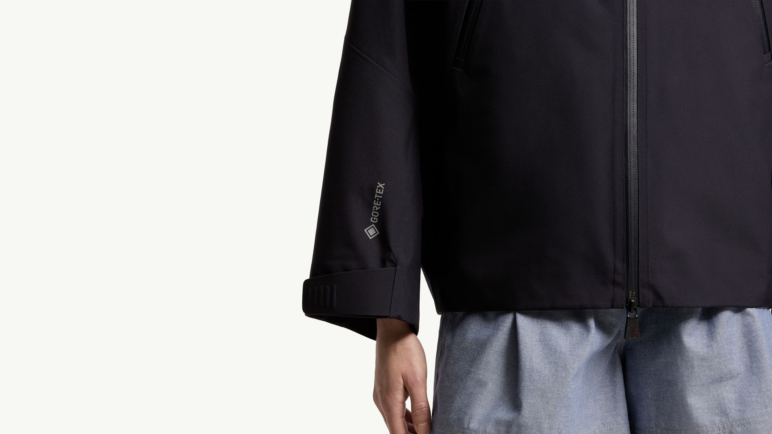 Slide 1 - GORE-TEX®技術布料