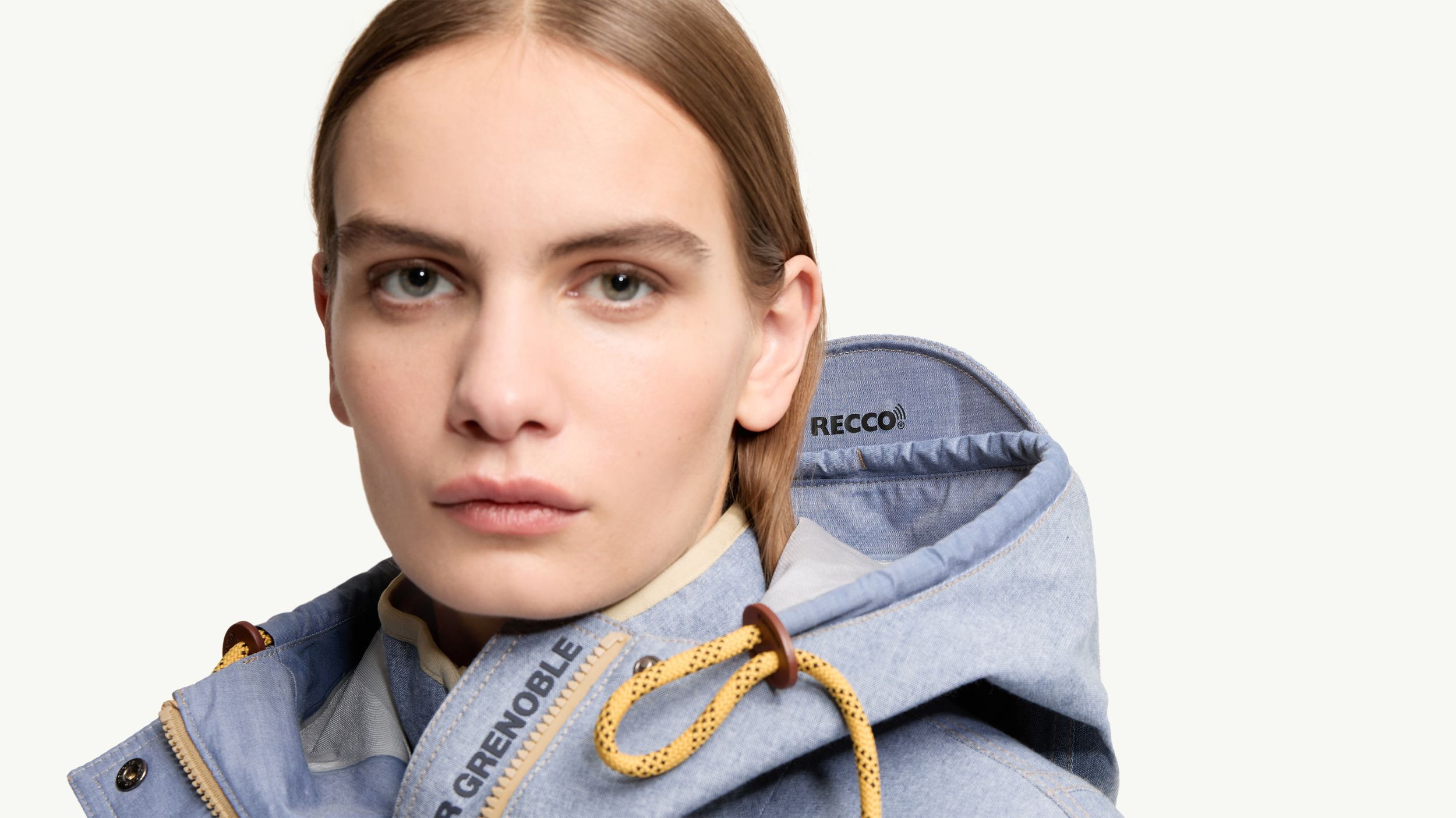 Slide 2 - RECCO® Reflektor