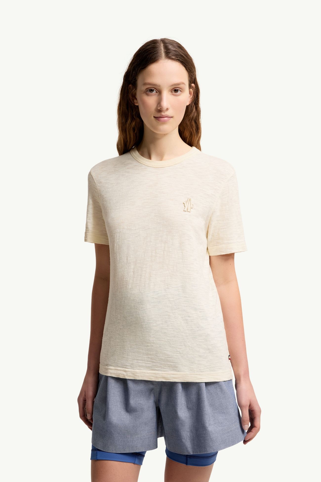 T-Shirt aus Baumwolle mit Logoaufnäher Damen Weiß-Elfenbein Moncler 3