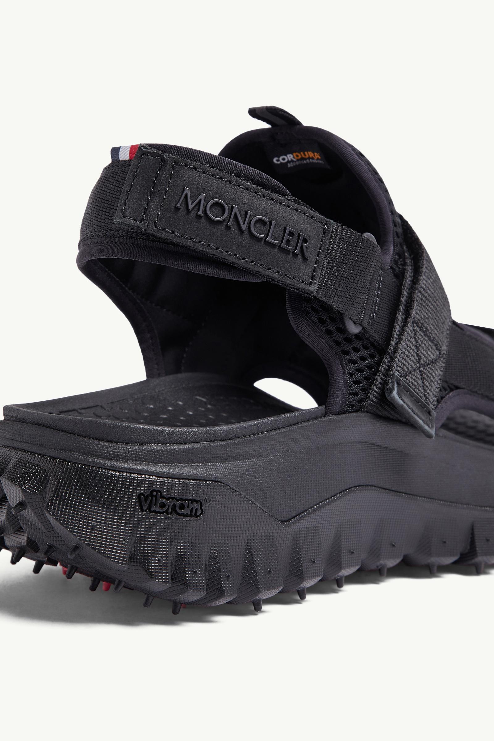 MONCLER サンダル ブラック Trailgrip Vela サンダル : サンダルと 