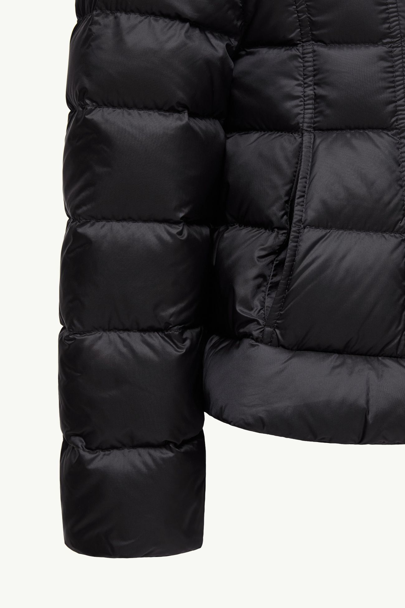 Ayfer 스퀘어 퀼팅 쇼트 다운 재킷 키즈 여아 네이비 블루 Moncler 4