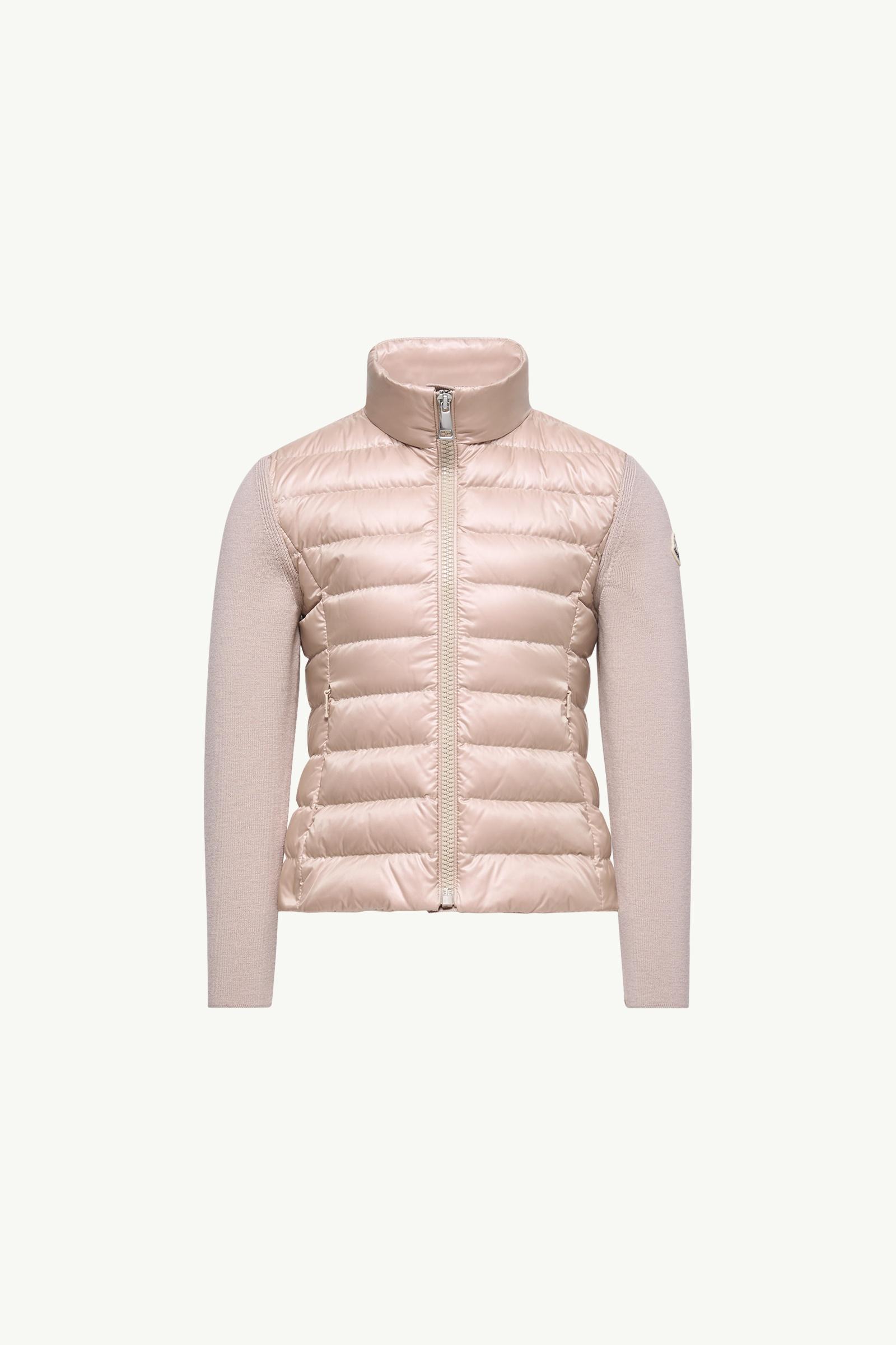 https://moncler-cdn.thron.com/api/v1/content-delivery/shares/dpx6uv/contents/L19549B00005M112220C_F/image/L19549B00005M112220C_F