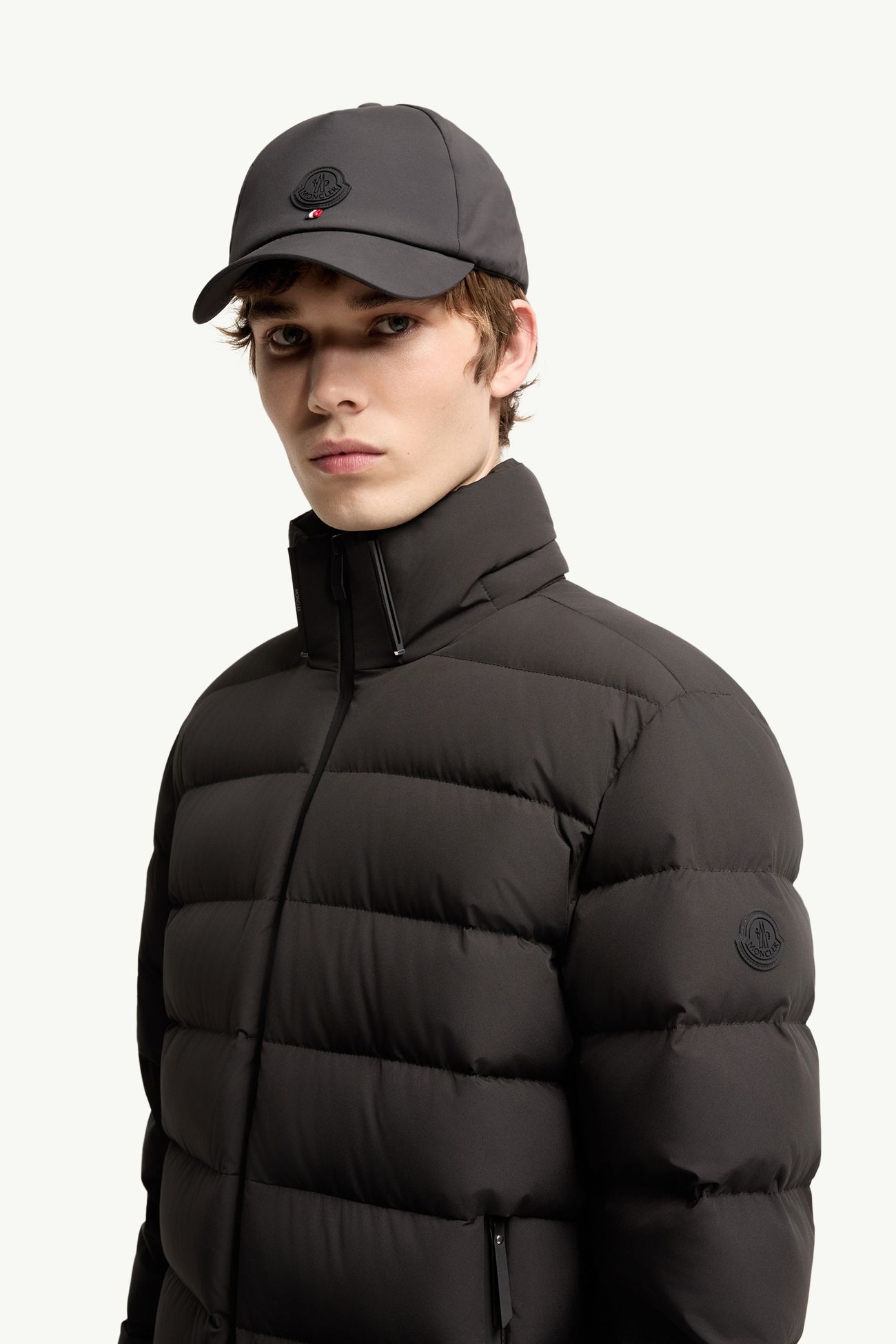 Arajoki kurze Daunenjacke aus Longue Saison Herren Schwarz Moncler 1