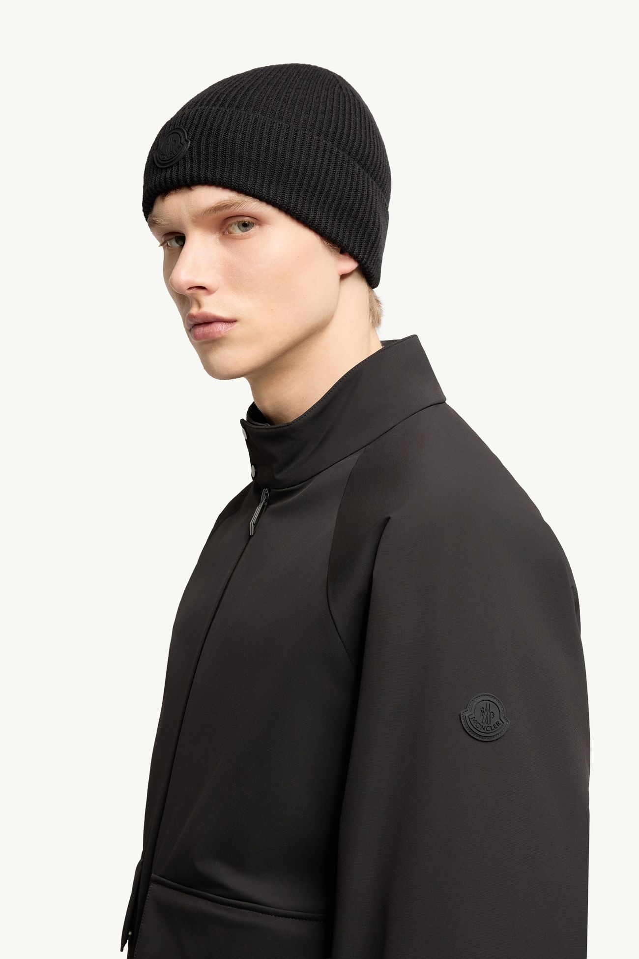 Hasteinen kurze Daunenjacke Herren Schwarz Moncler 1