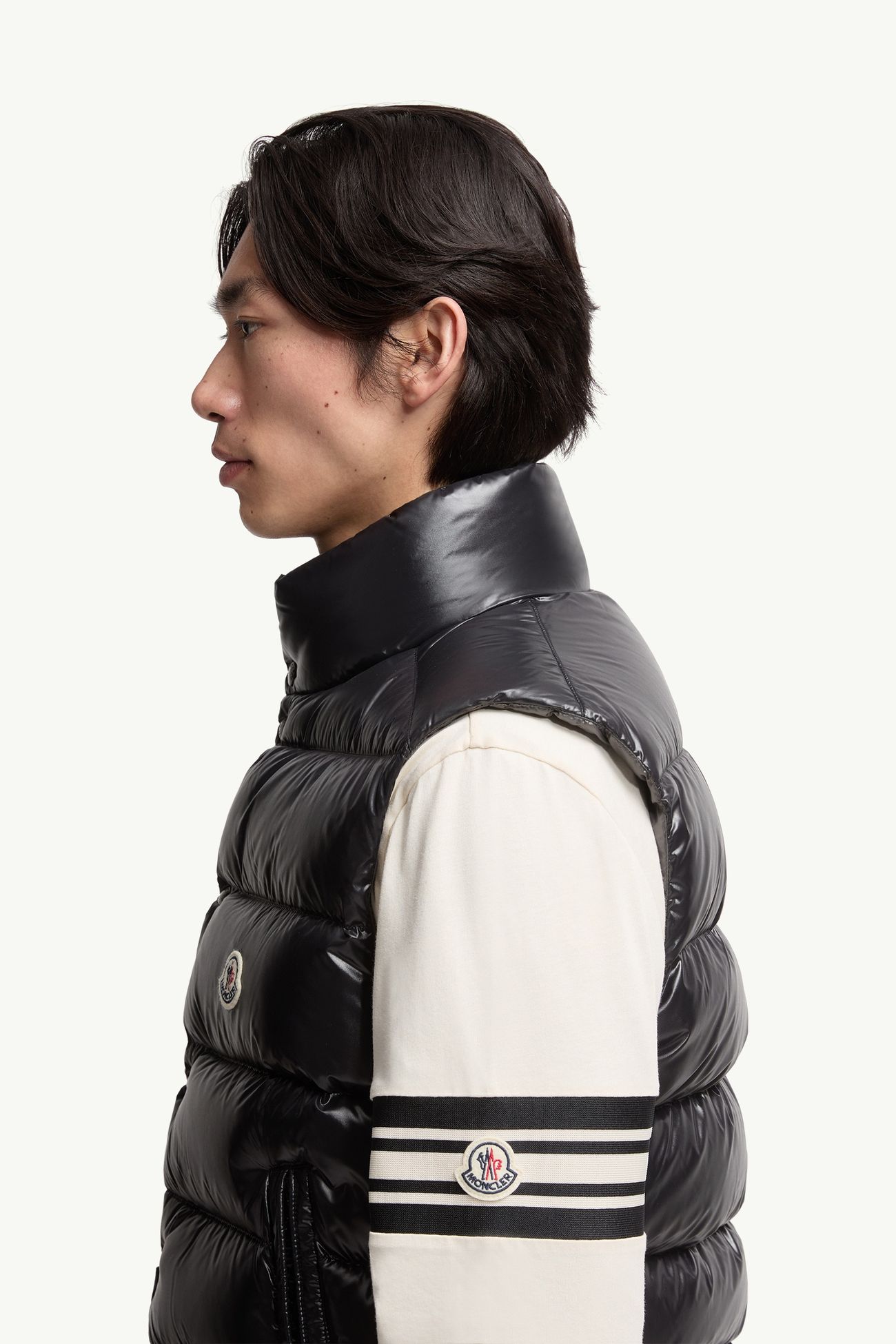 ブラック Tibbベスト : ジレ 向けの メンズ | モンクレール