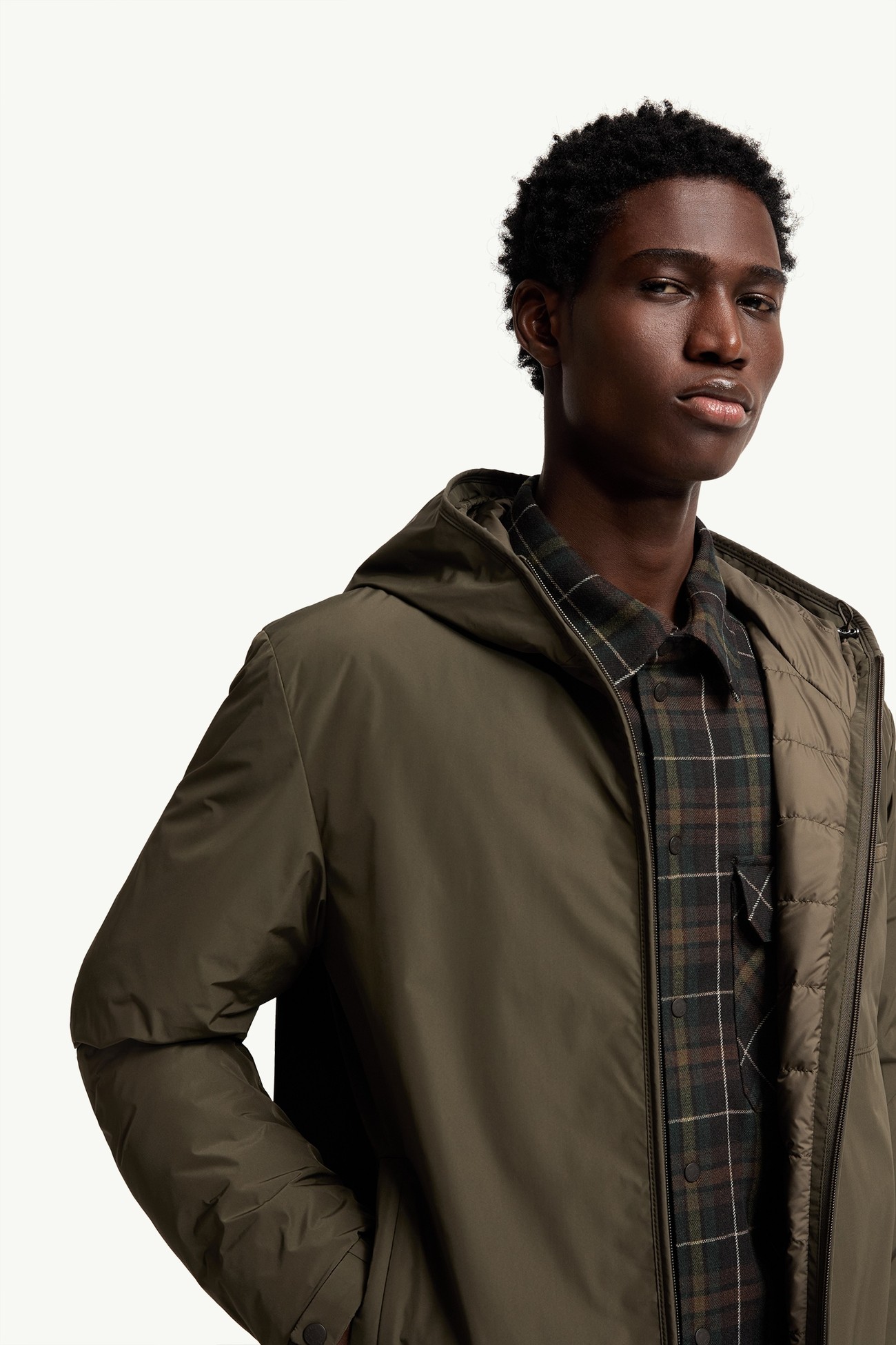 Austerin男士连帽短款羽绒夹克外套 男士 橄榄绿 Moncler 5