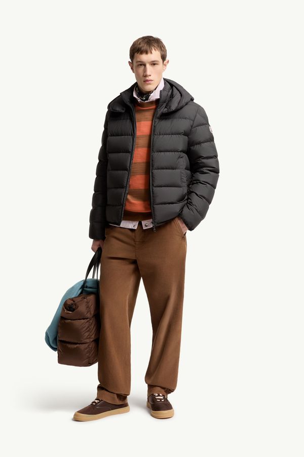Montbrocq男士连帽短款羽绒夹克外套 男士 黑色 Moncler 0
