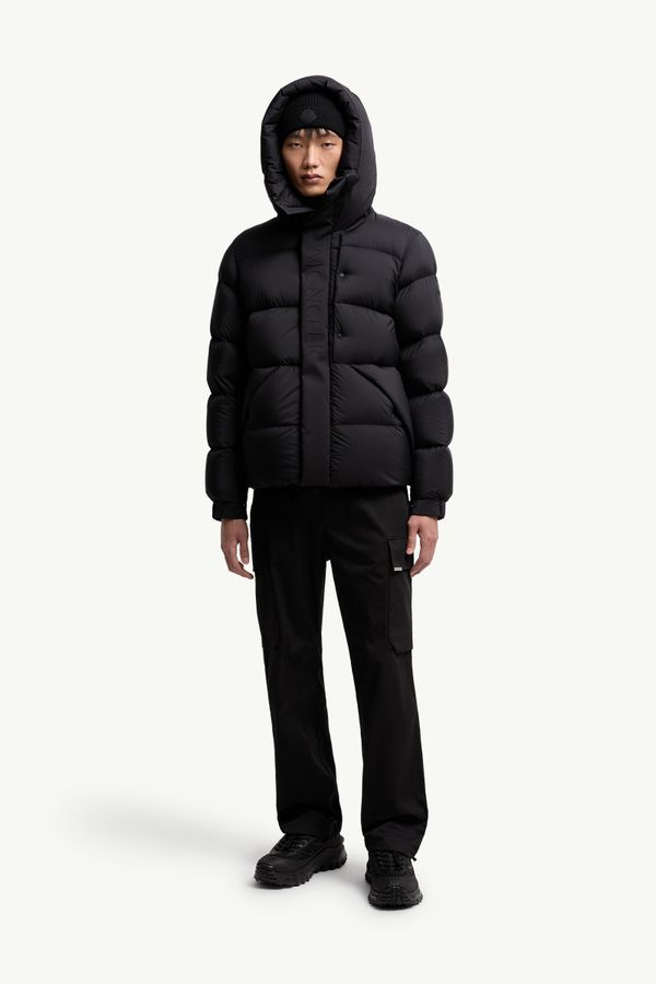 Madeiraショートダウンジャケット メンズ ブラック Moncler 0