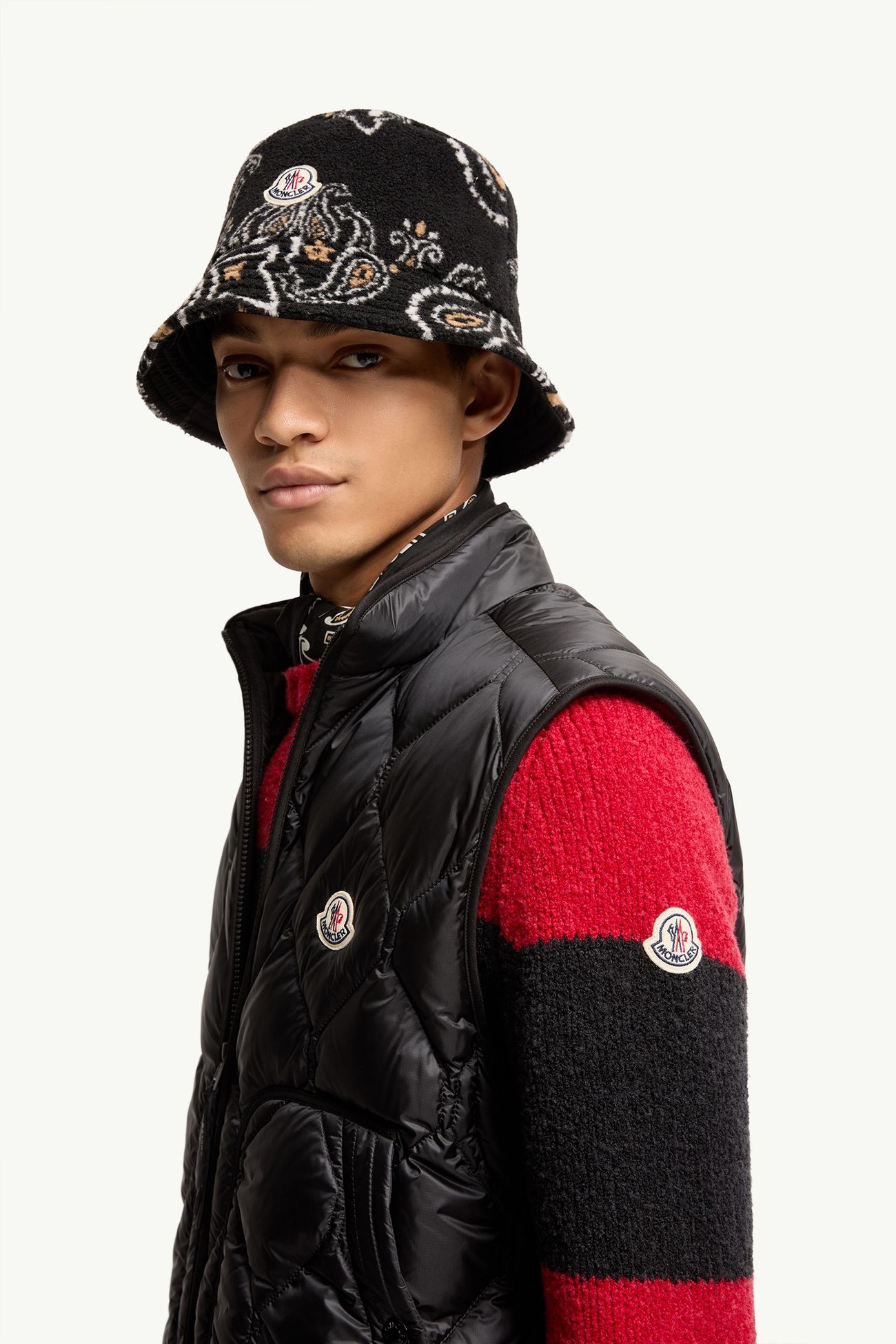 Chaleco plumífero acolchado con motivo de rombos Erelia Hombre Negro Moncler 1