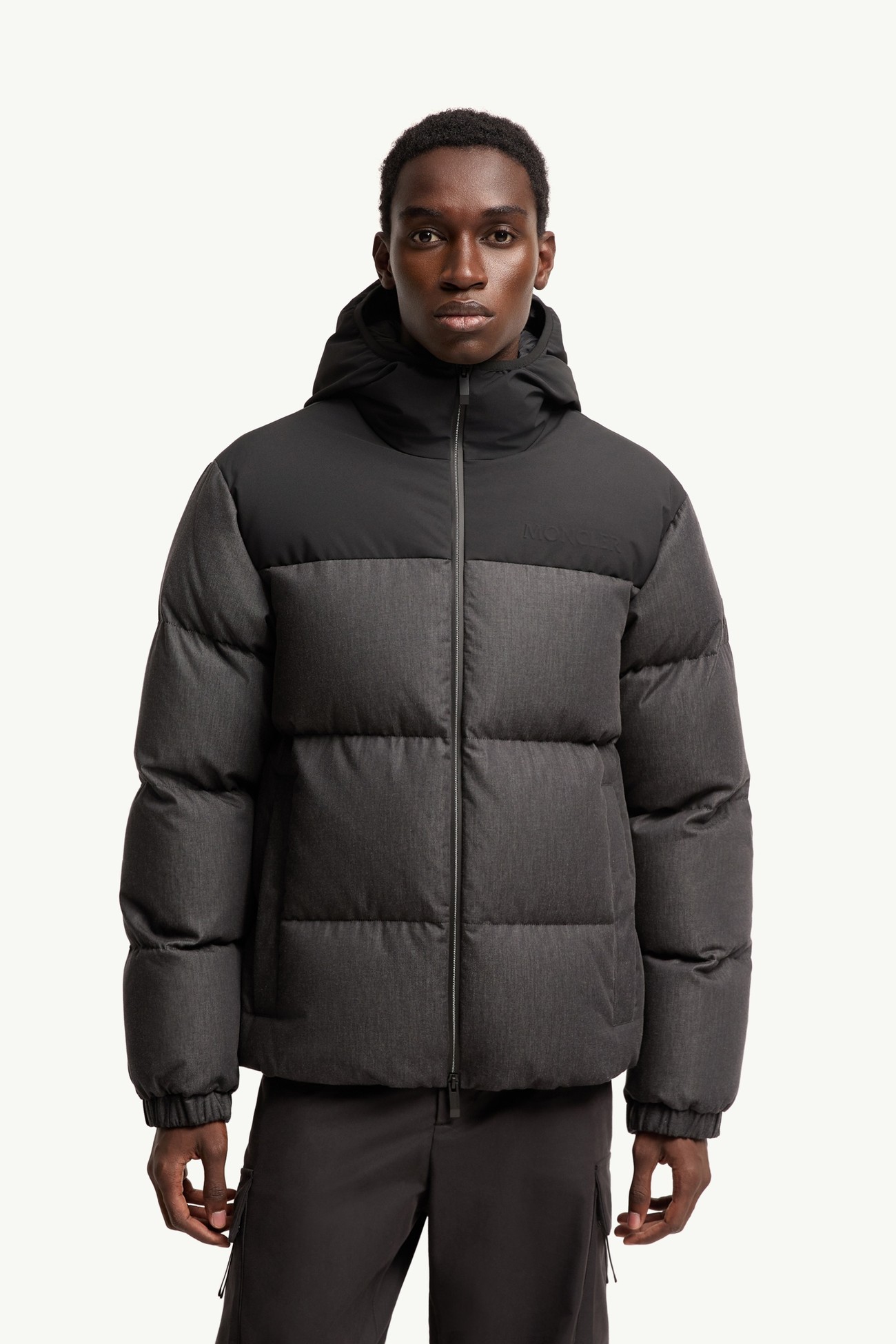 Piumino corto Oulojoki con cappuccio Uomo Nero Moncler 3
