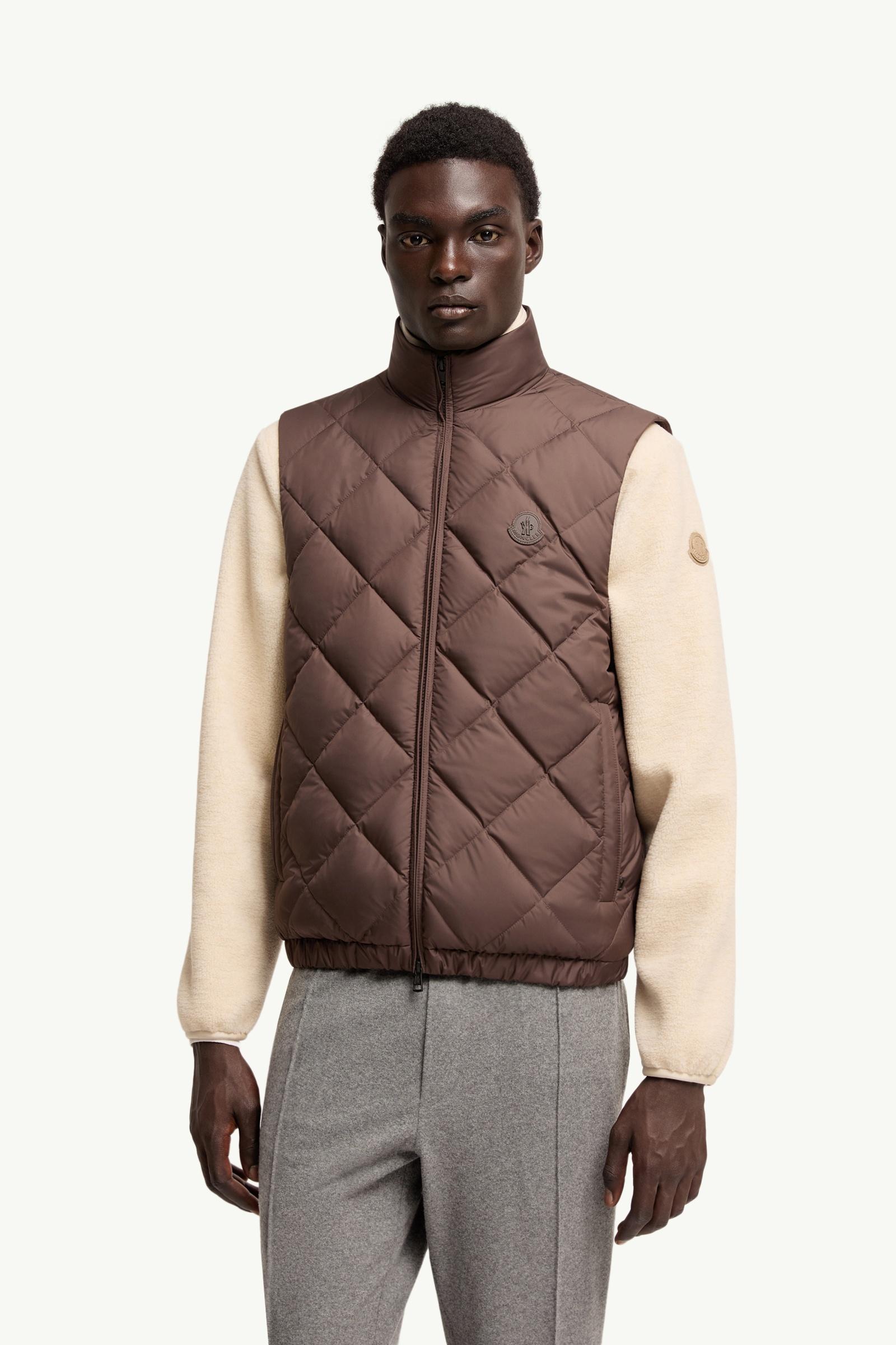 MONCLER ブラウン ダウンベスト ブラウン Chobe ベスト : ジレ 向けの メンズ | モンクレール