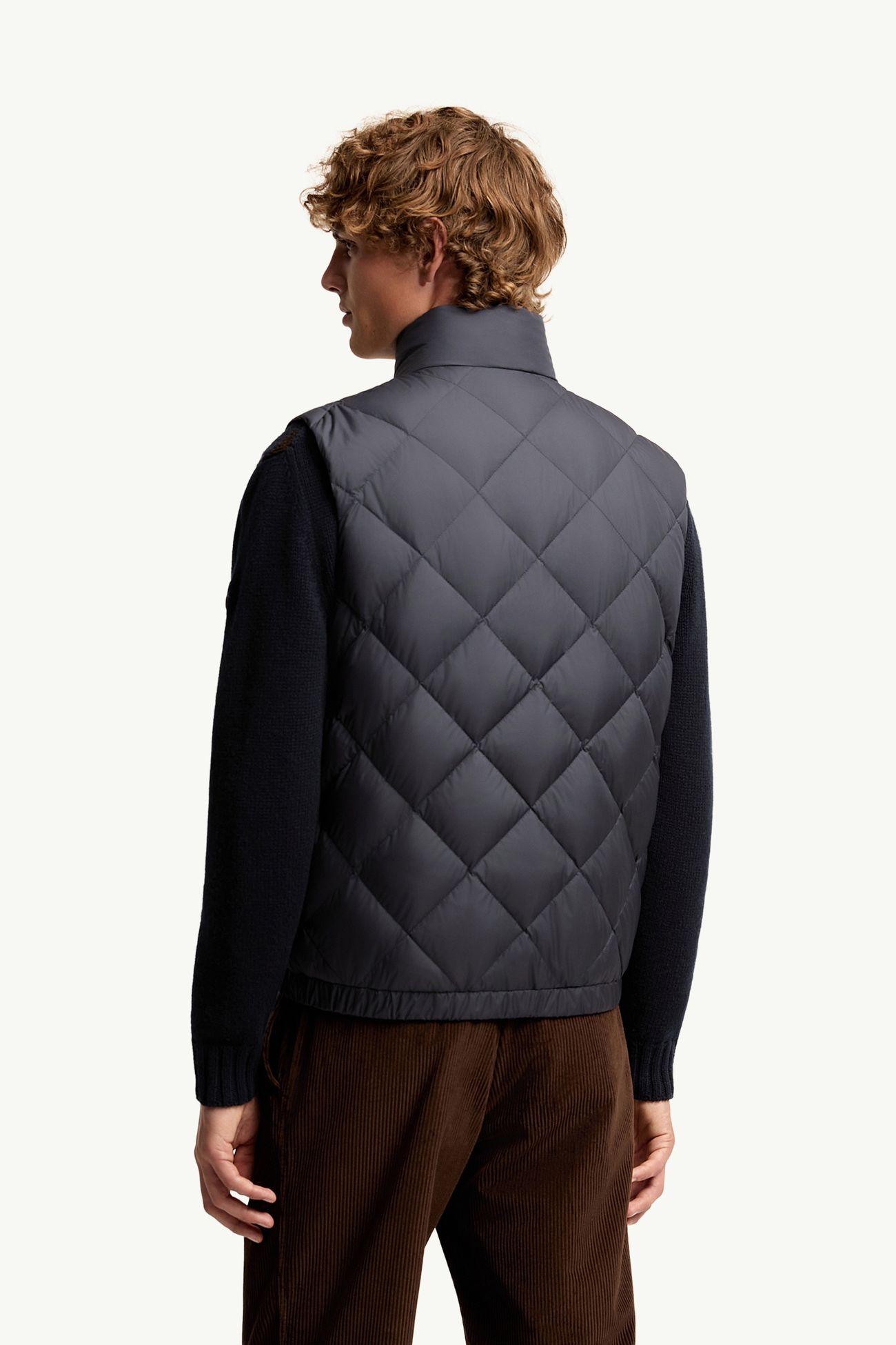 Chobe菱形絎縫羽絨背心 男士 深藍色 Moncler 4