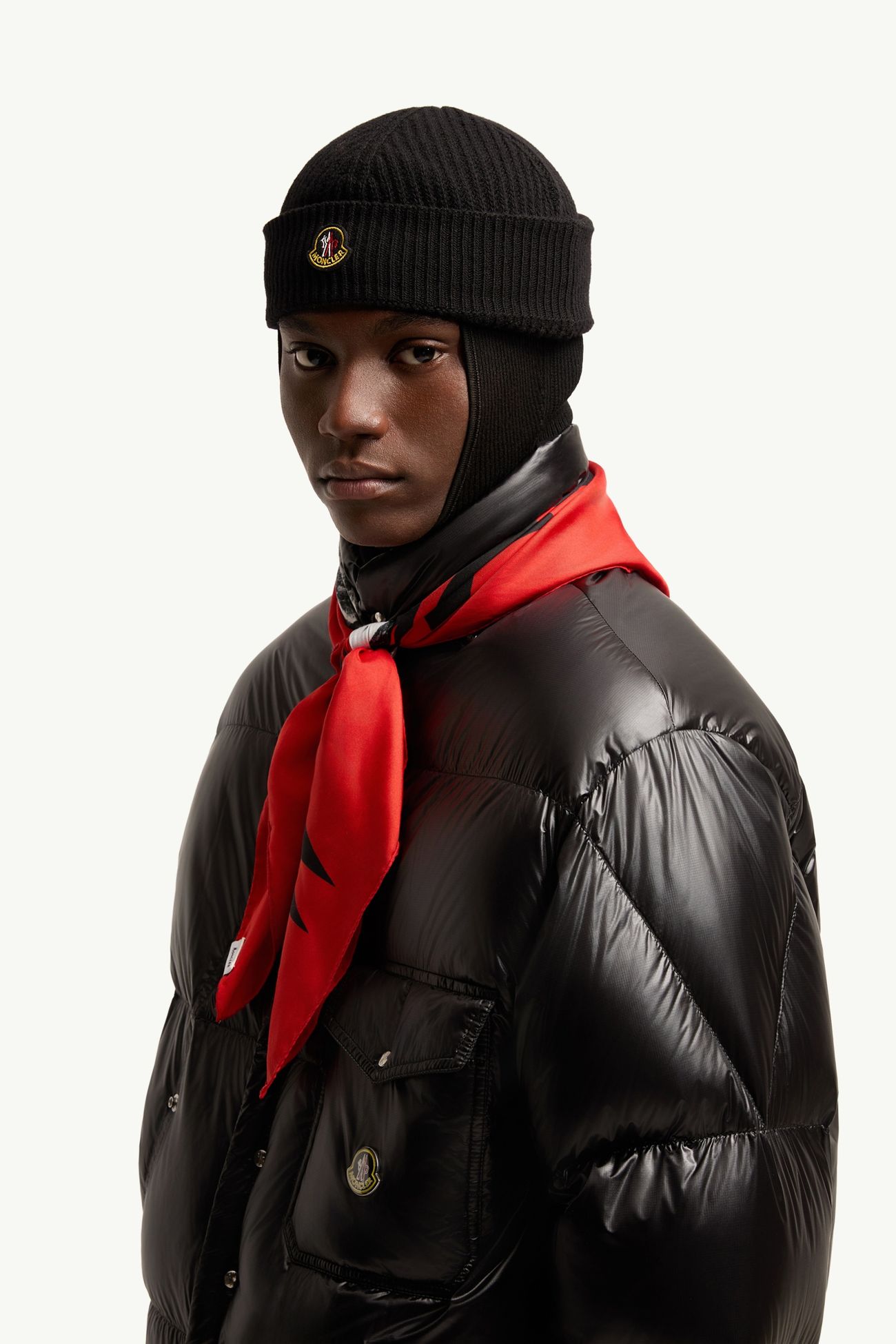 Karakorum男士连帽短款羽绒夹克外套 男士 黑色 Moncler 1