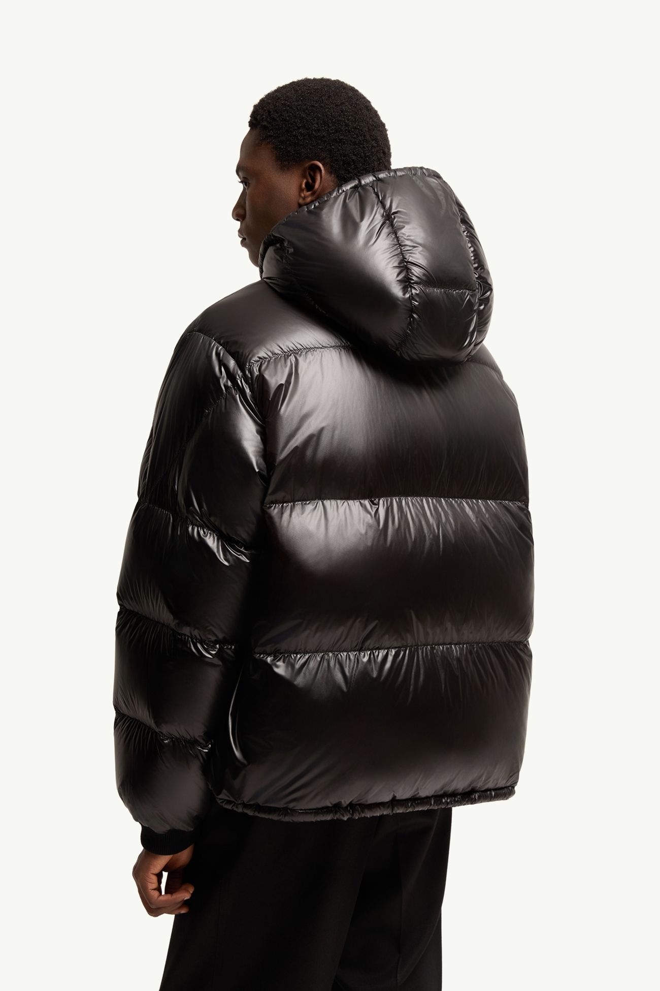 Doudoune courte à capuche Karakorum Hommes Noir Moncler 4
