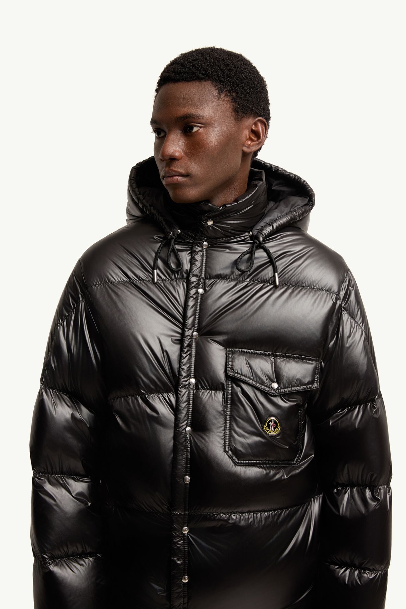 Plumífero corto con capucha Karakorum Hombre Negro Moncler 5